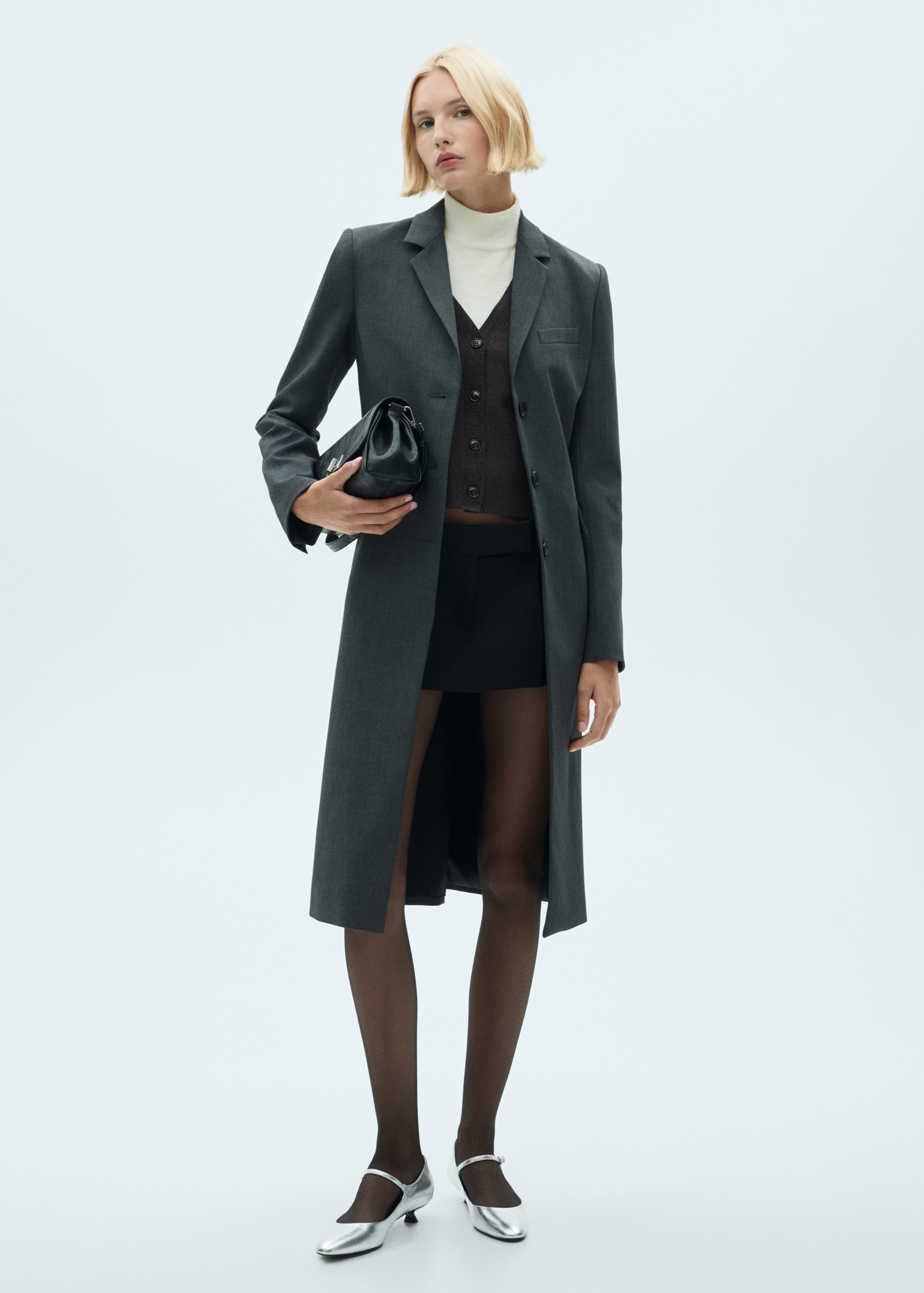 V-neck knitted cardigan - General plane