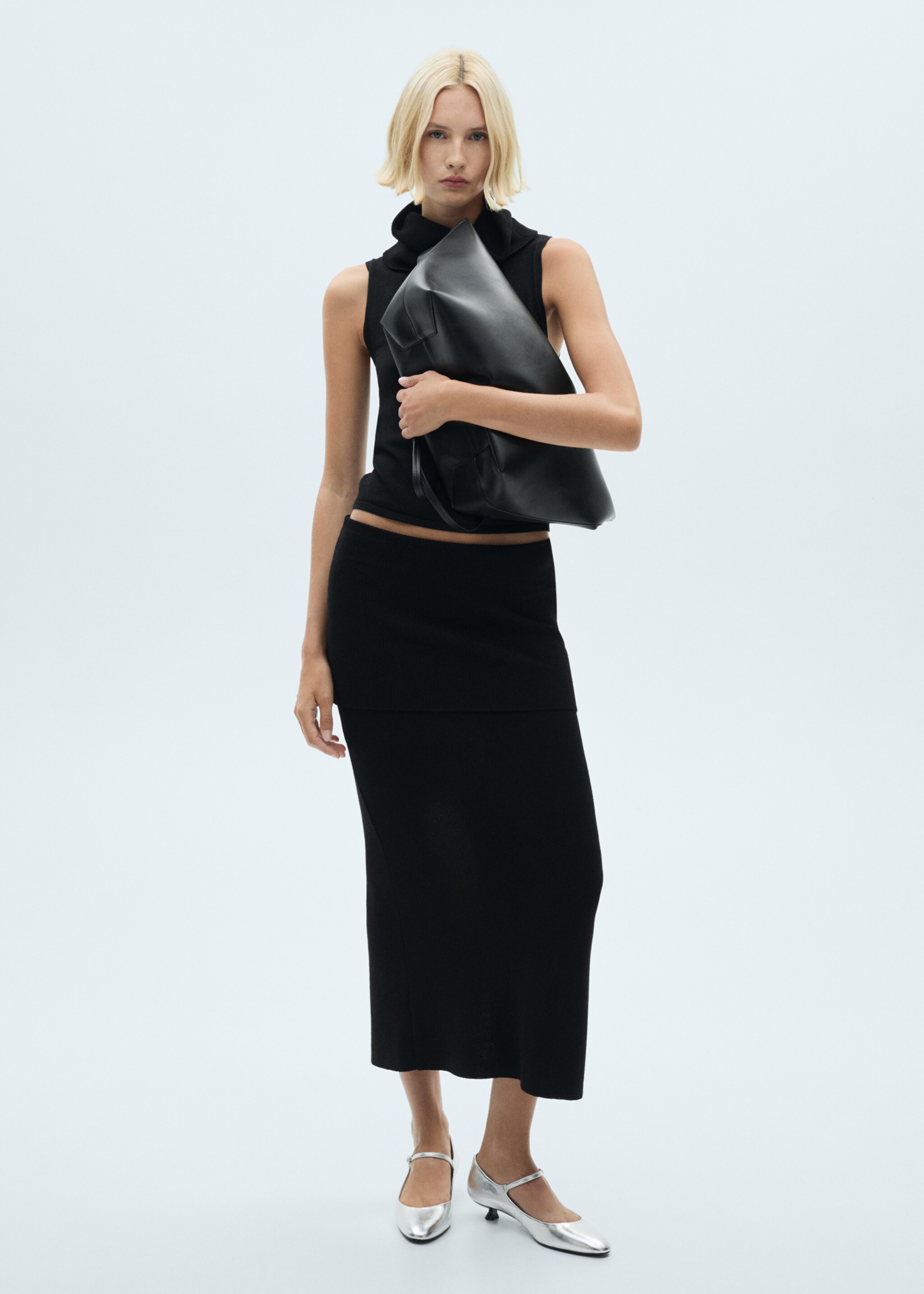 Ribbed midi skirt - General plane, Black. Ref: 77067711-00.