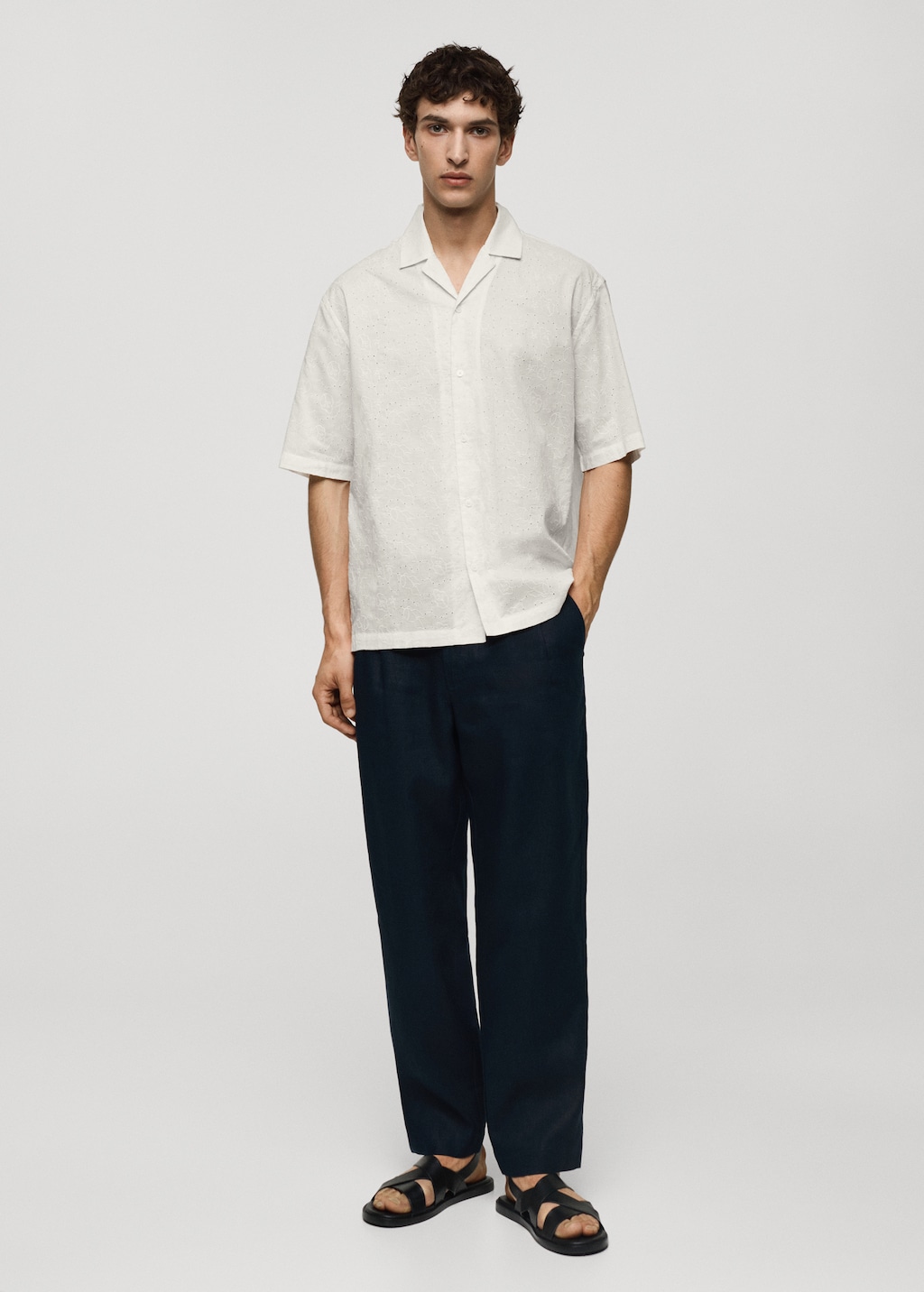 Camisa relaxed fit 100 algodon bordada Hombre MANGO Espana Peninsula y Baleares
