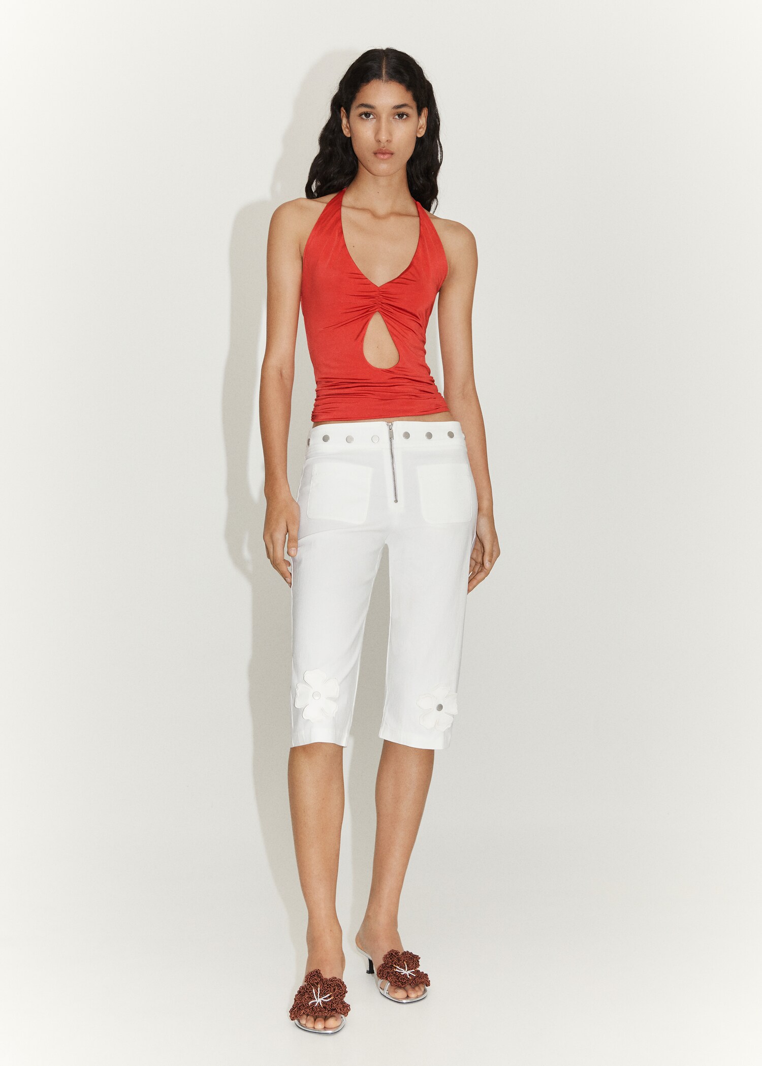 Halter-neck top with slit - General plane