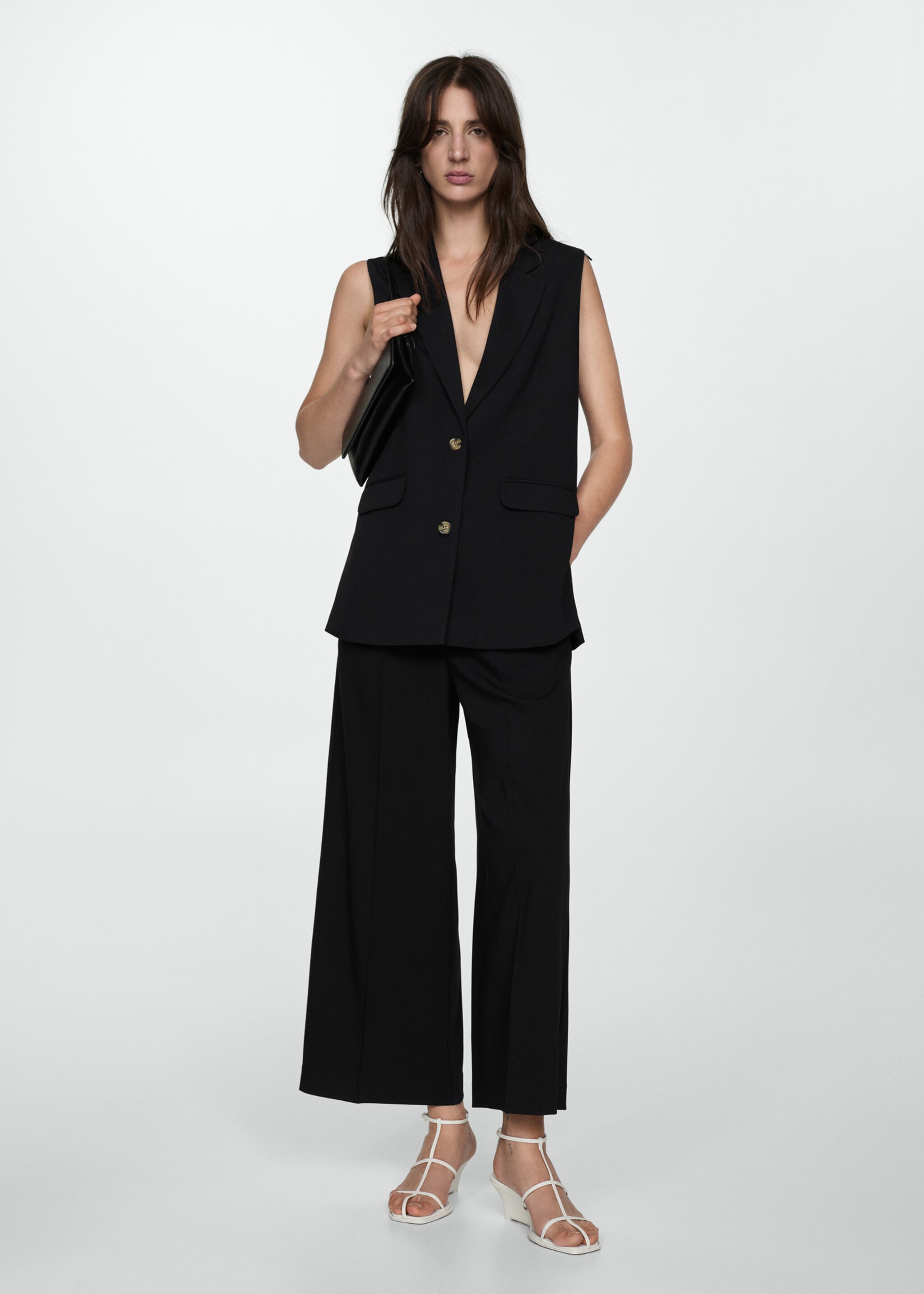 Long gilet with openings - General plane