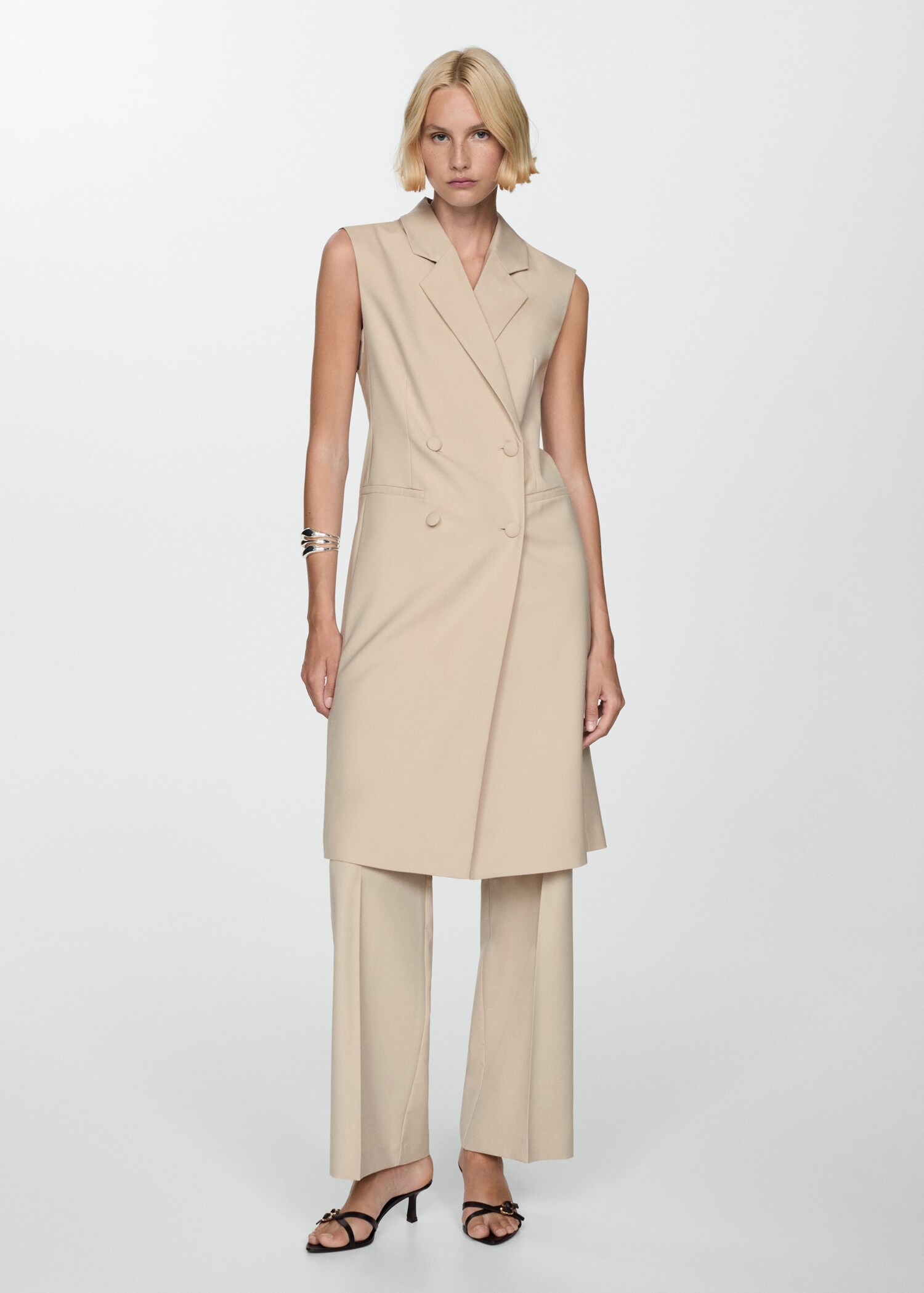 Straight-fit pleated trousers - General plane