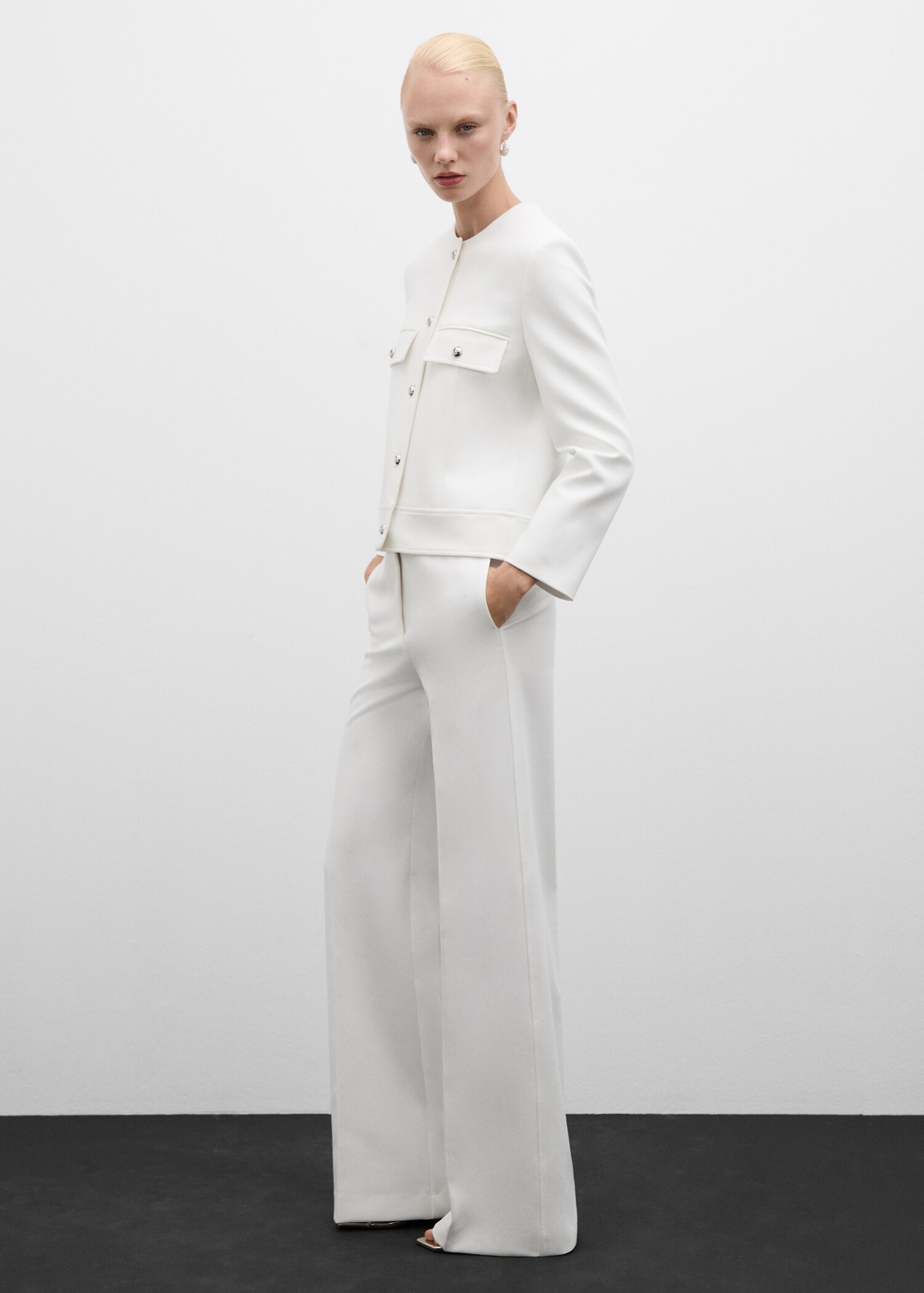Flowy straight-fit trousers - General plane