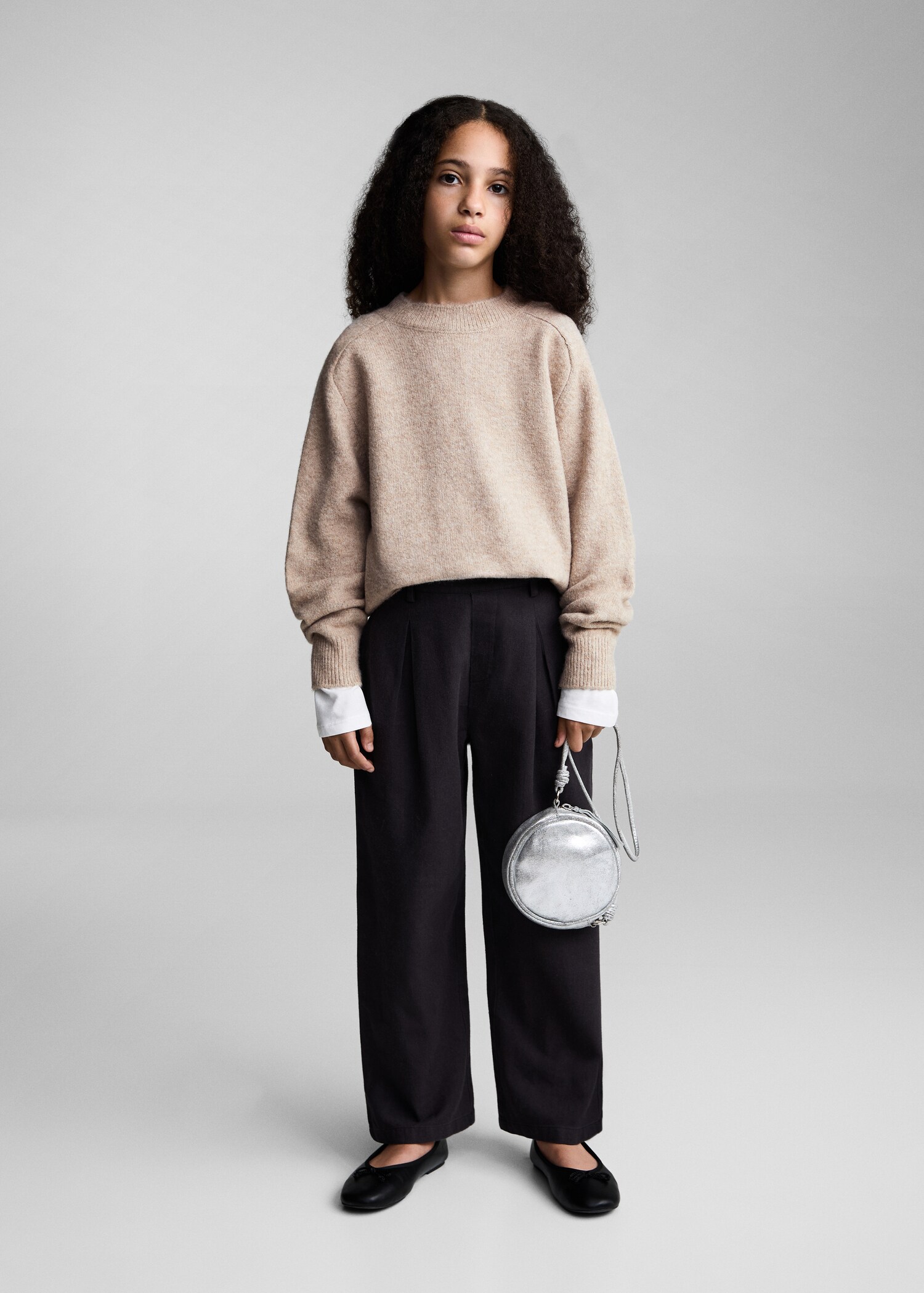 Straight round-neck sweater - General plane