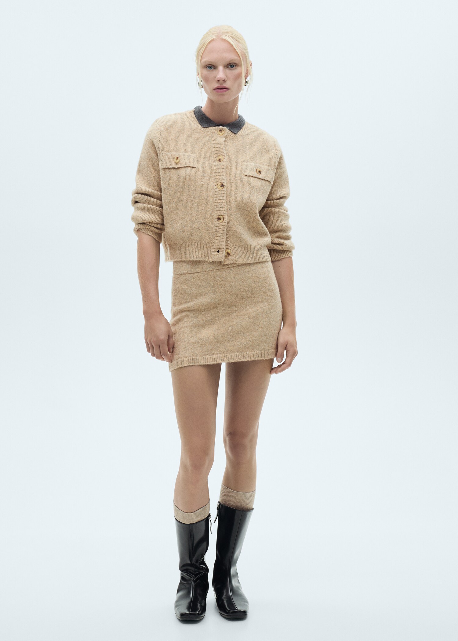 Ribbed knitted cardigan with buttons - General plane