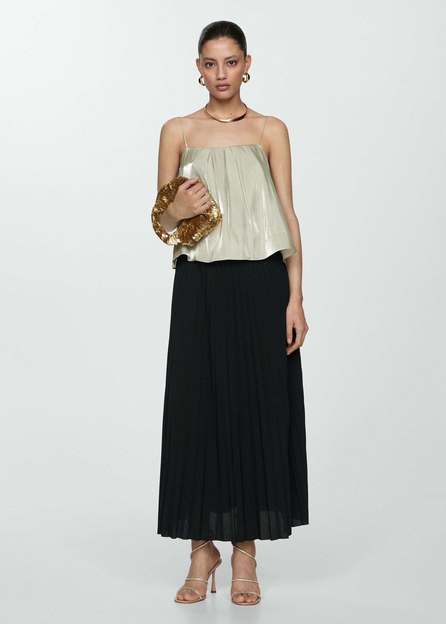 Pleated long skirt - General plane