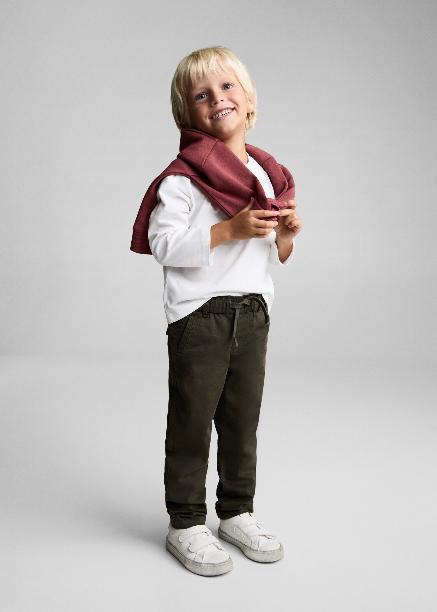 Elastic waist trousers - General plane