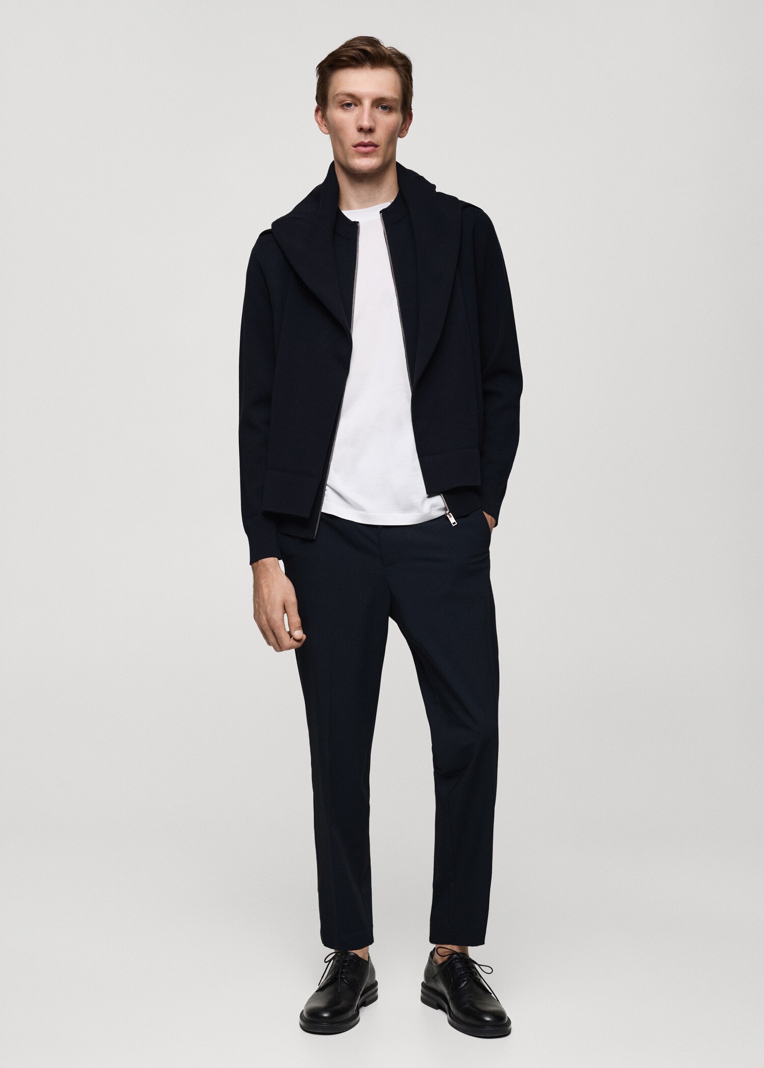 Medium-knit zip-up cardigan - General plane