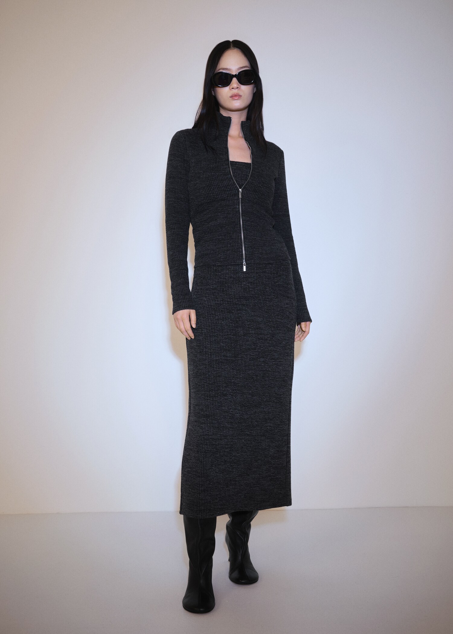 Knitted jacket with zip - General plane