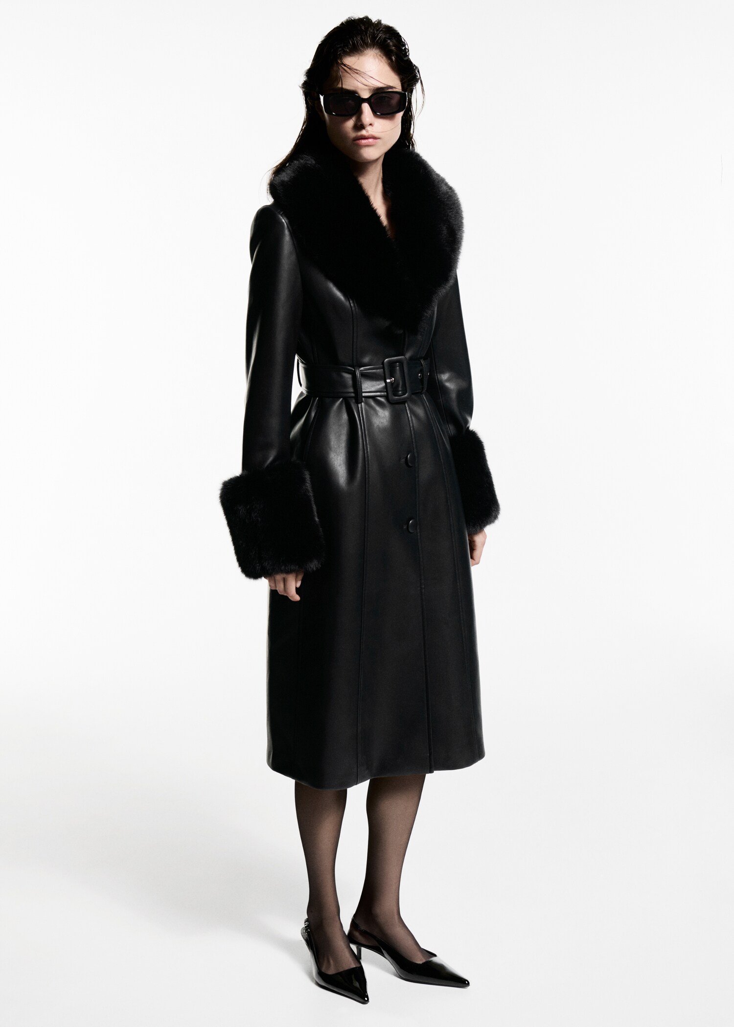 Manteau simili-cuir bordures imitation fourrure - Plan général