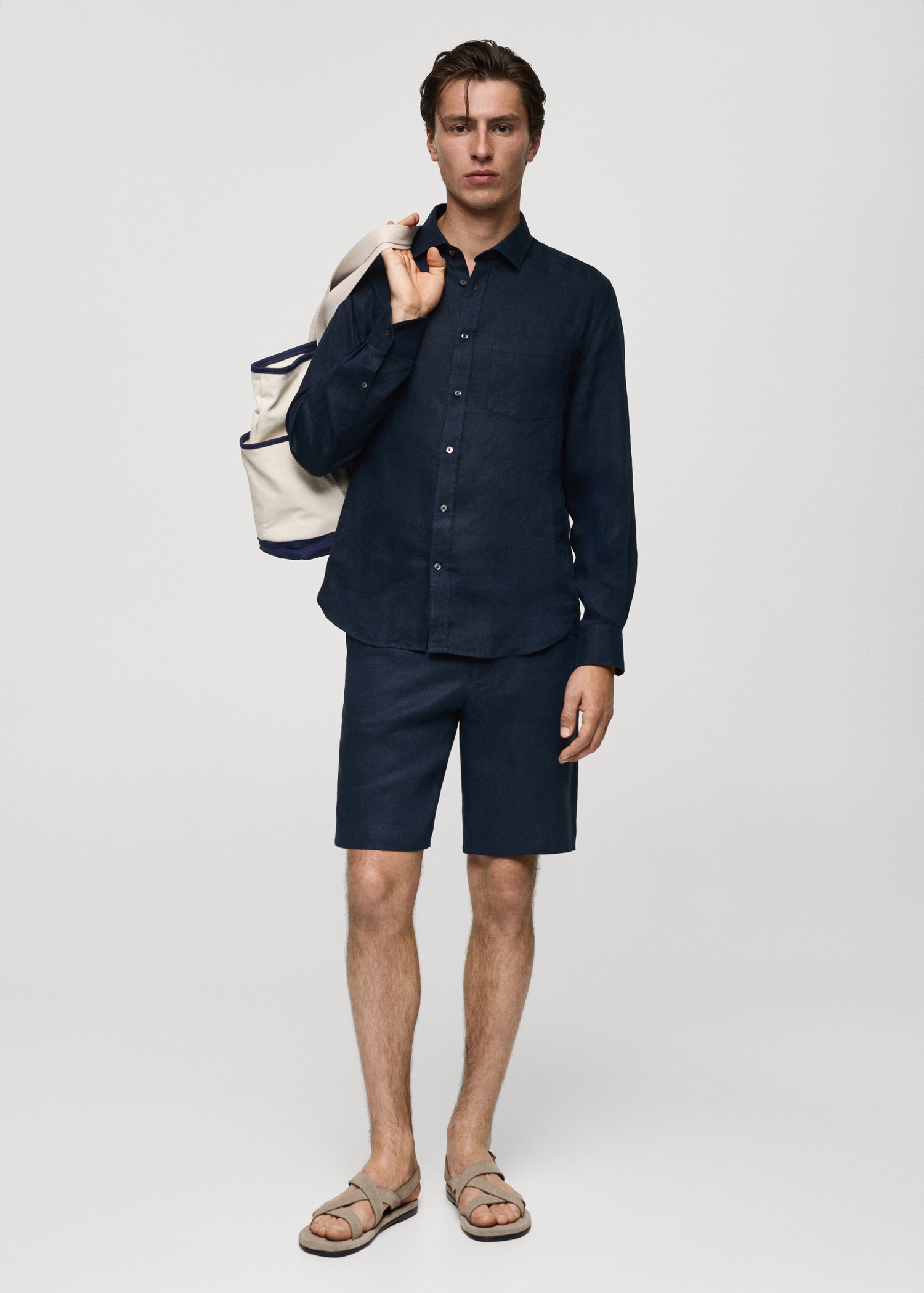 Bermudas slim fit 100% lino - Plano general