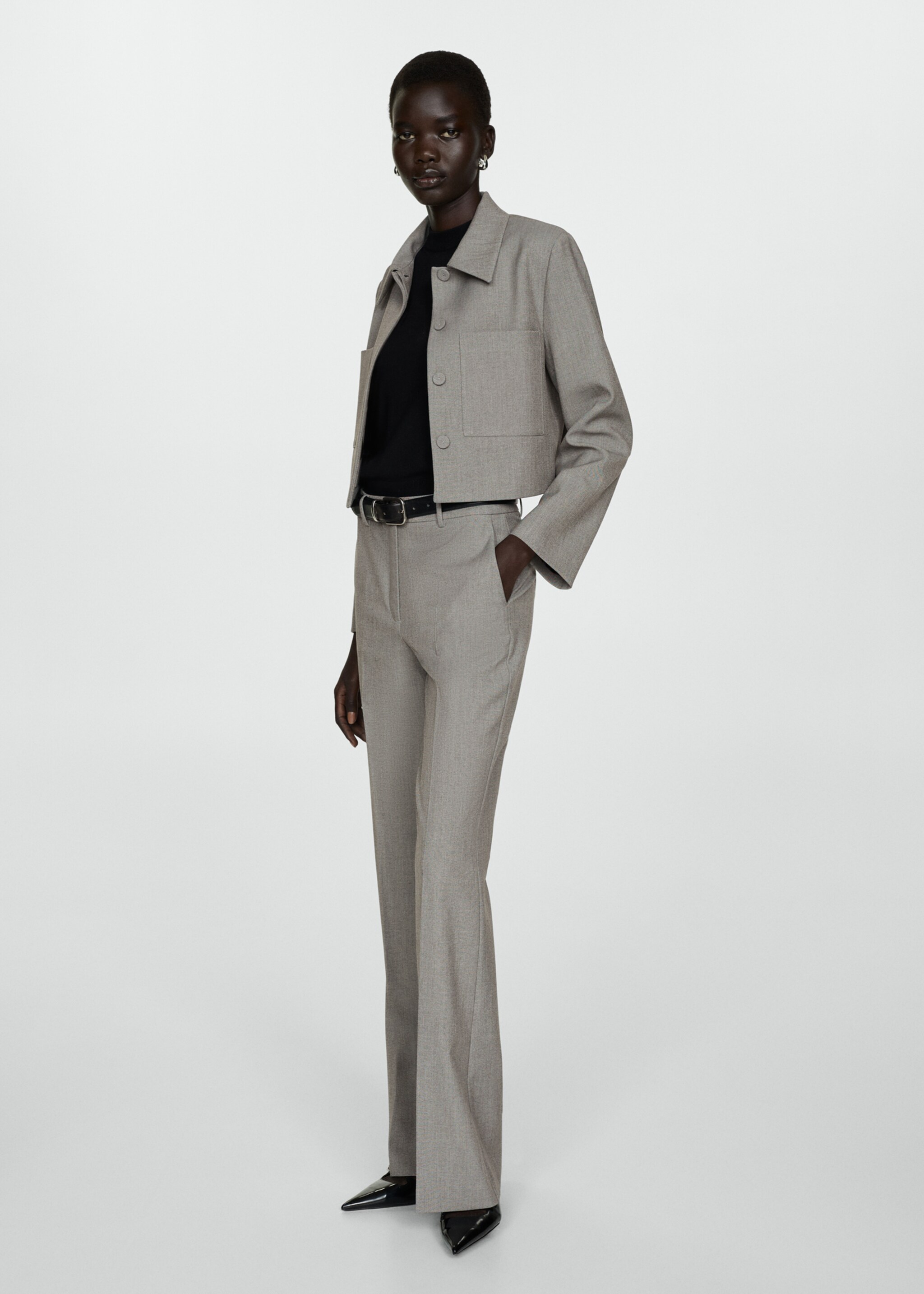 Chaqueta crop bolsillos - Plano general