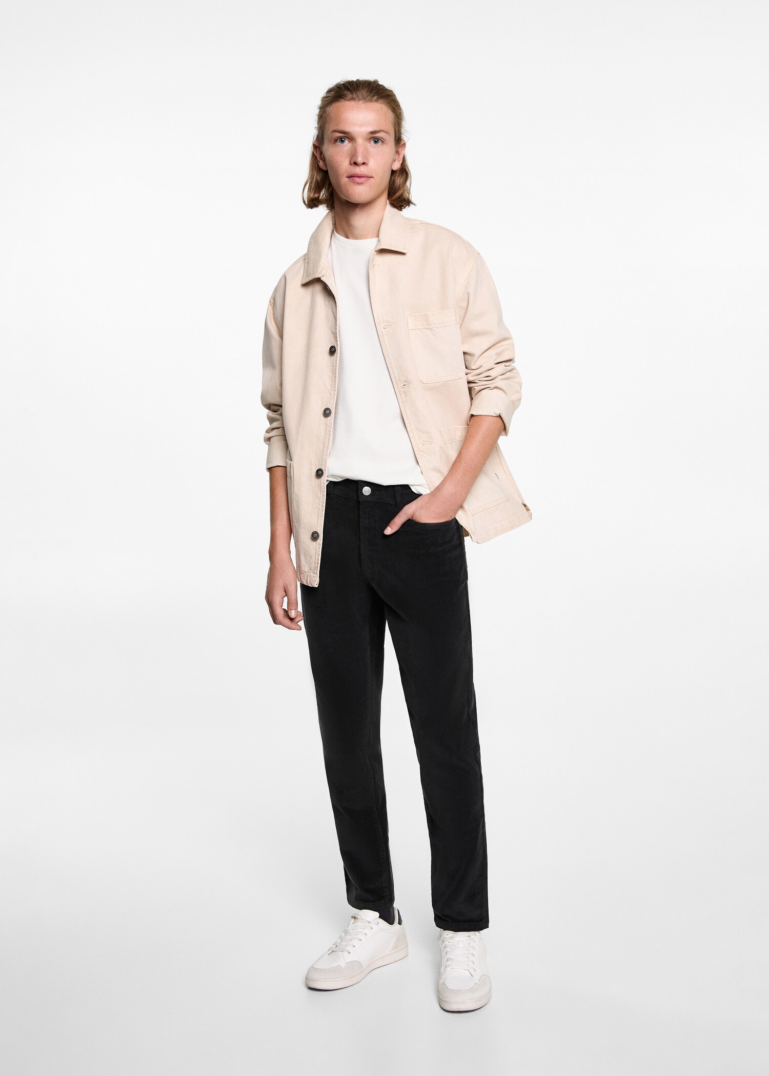 Pantalón slim fit pana - Plano general
