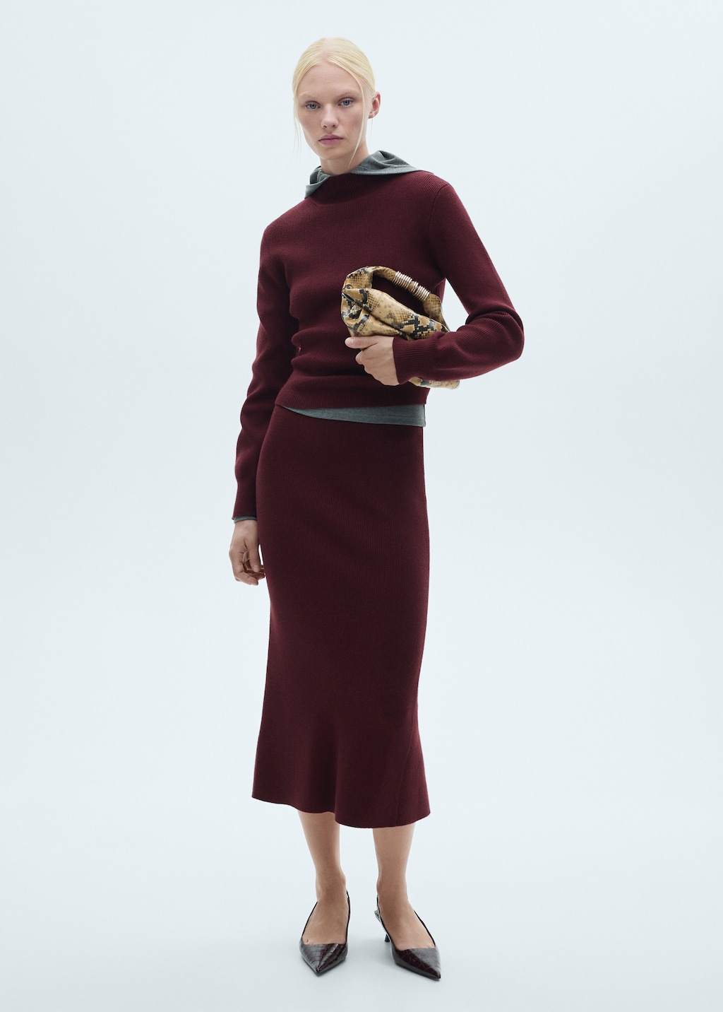 Burgundy skirt mango hotsell