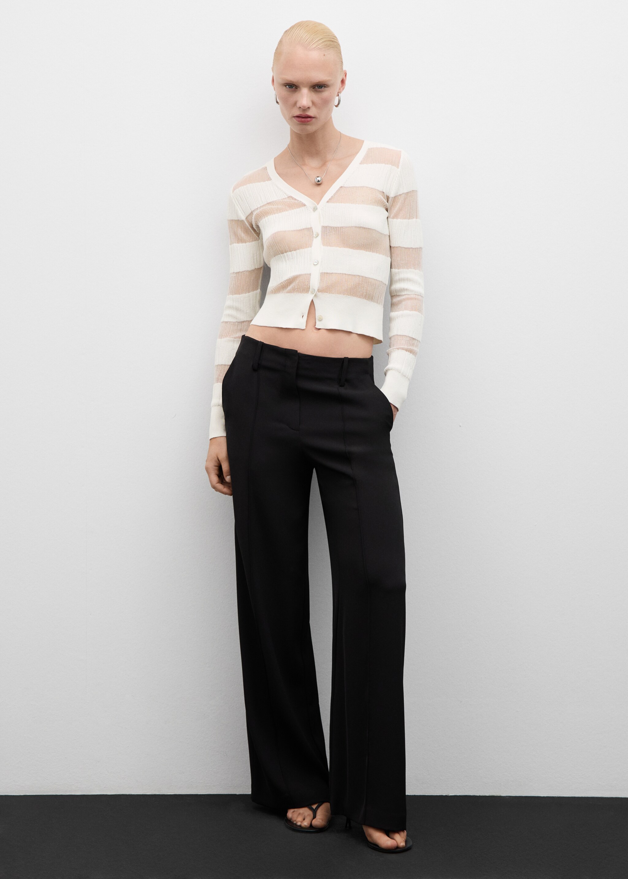 Semitransparent textured cardigan - Общий план
