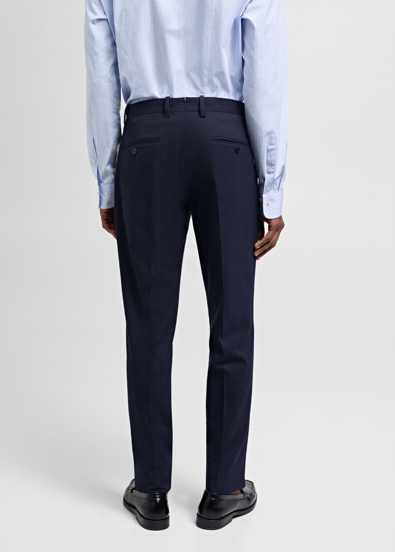 Pantalón traje slim fit tejido comfort stretch - Reverso del artículo