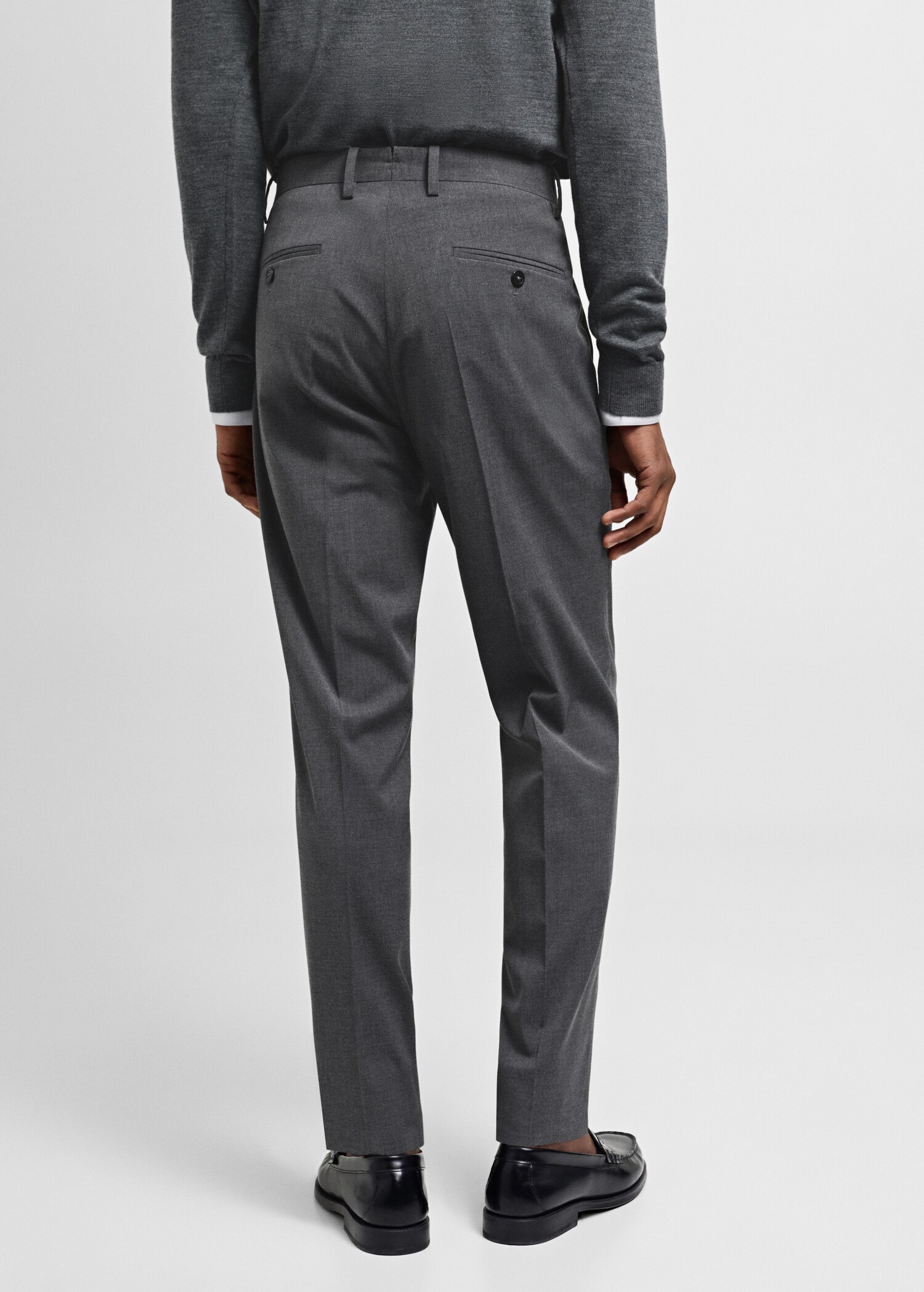 Pantalón traje slim fit tejido comfort stretch - Reverso del artículo