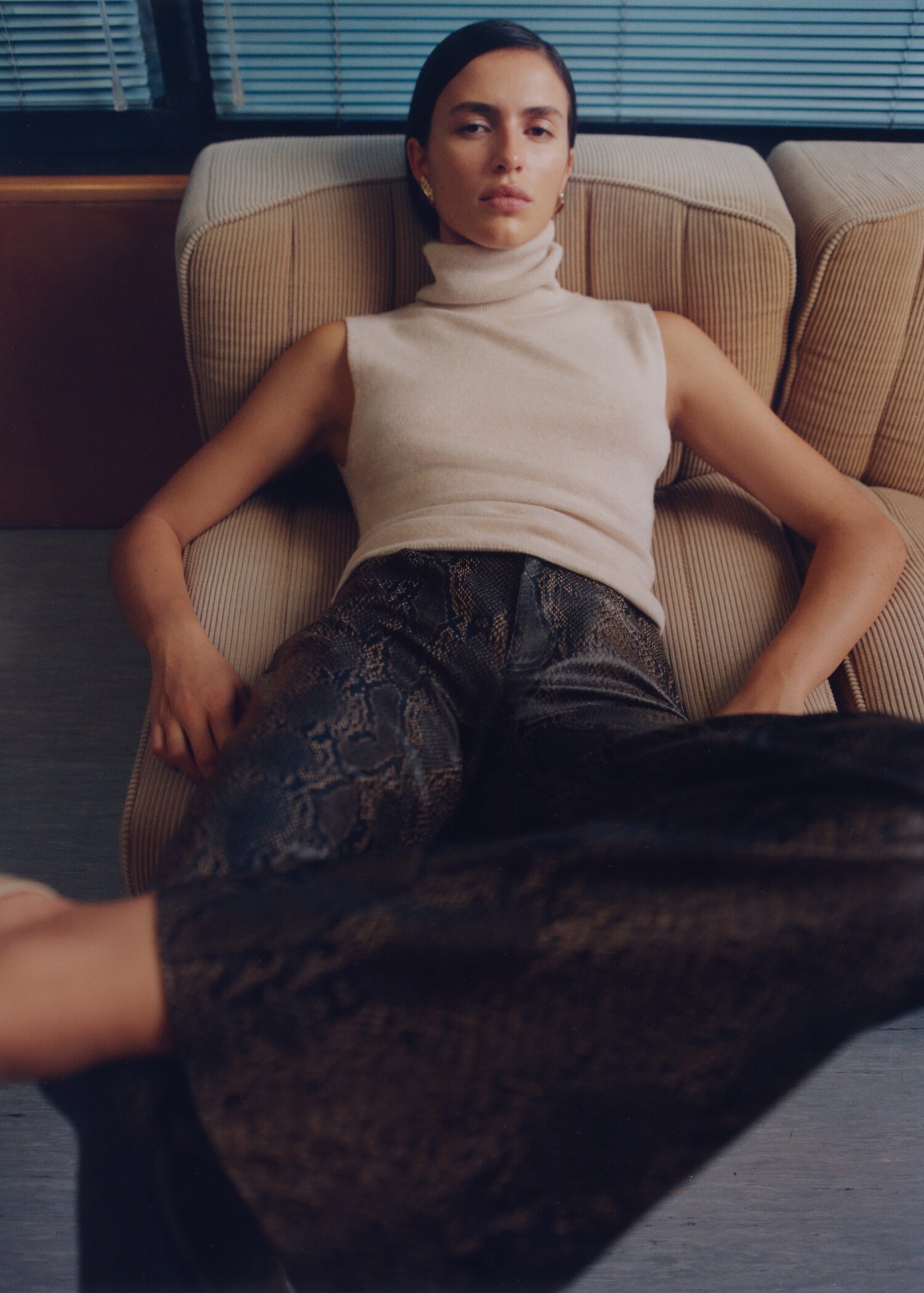 Broek met leereffect en animal print - Detail van het artikel 7