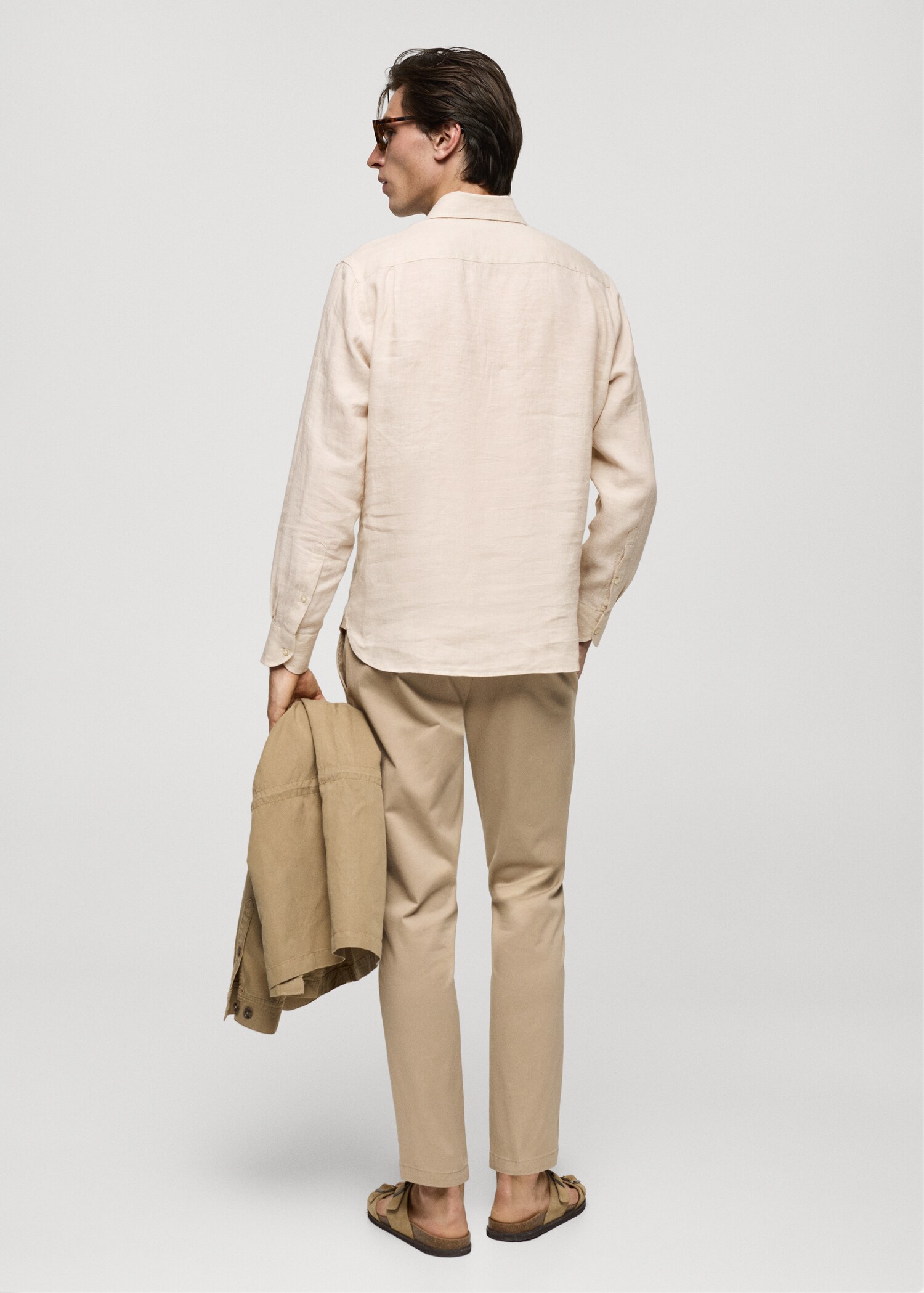 Classic fit 100% linen shirt - Reverse of the article