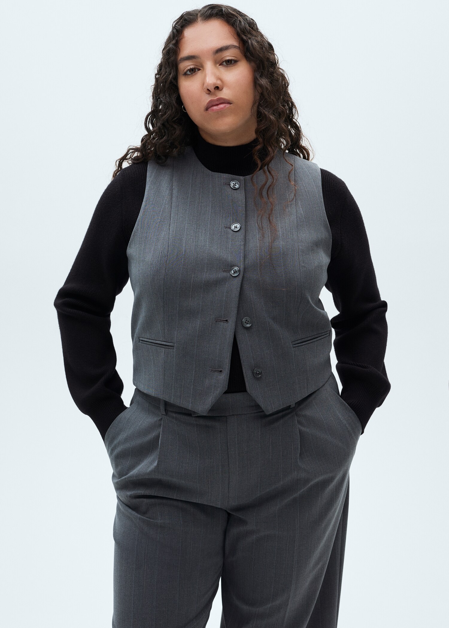 Pinstriped suit vest - Details of the article 5