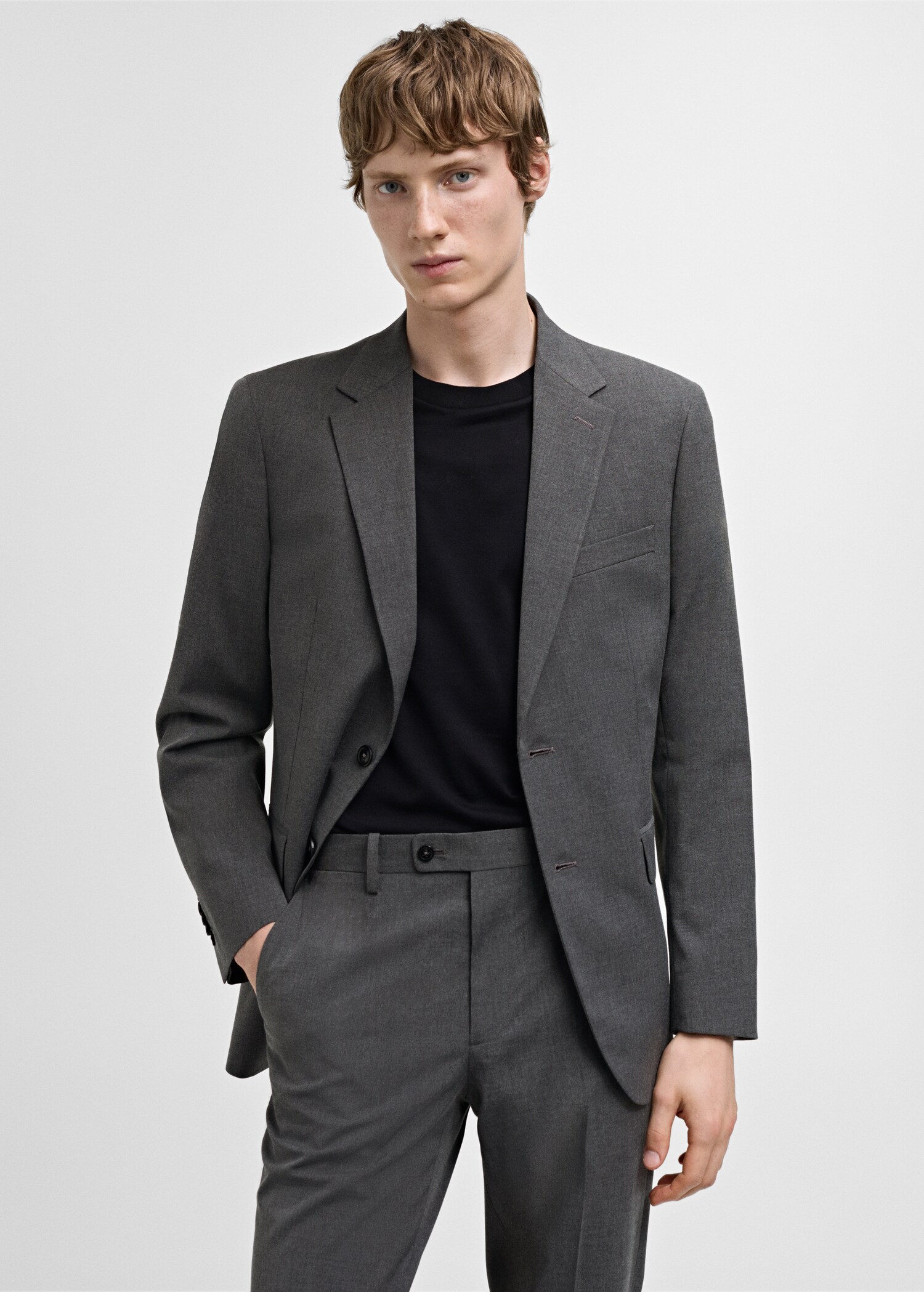 Костюмный пиджак slim fit из ткани стретч - Средний план