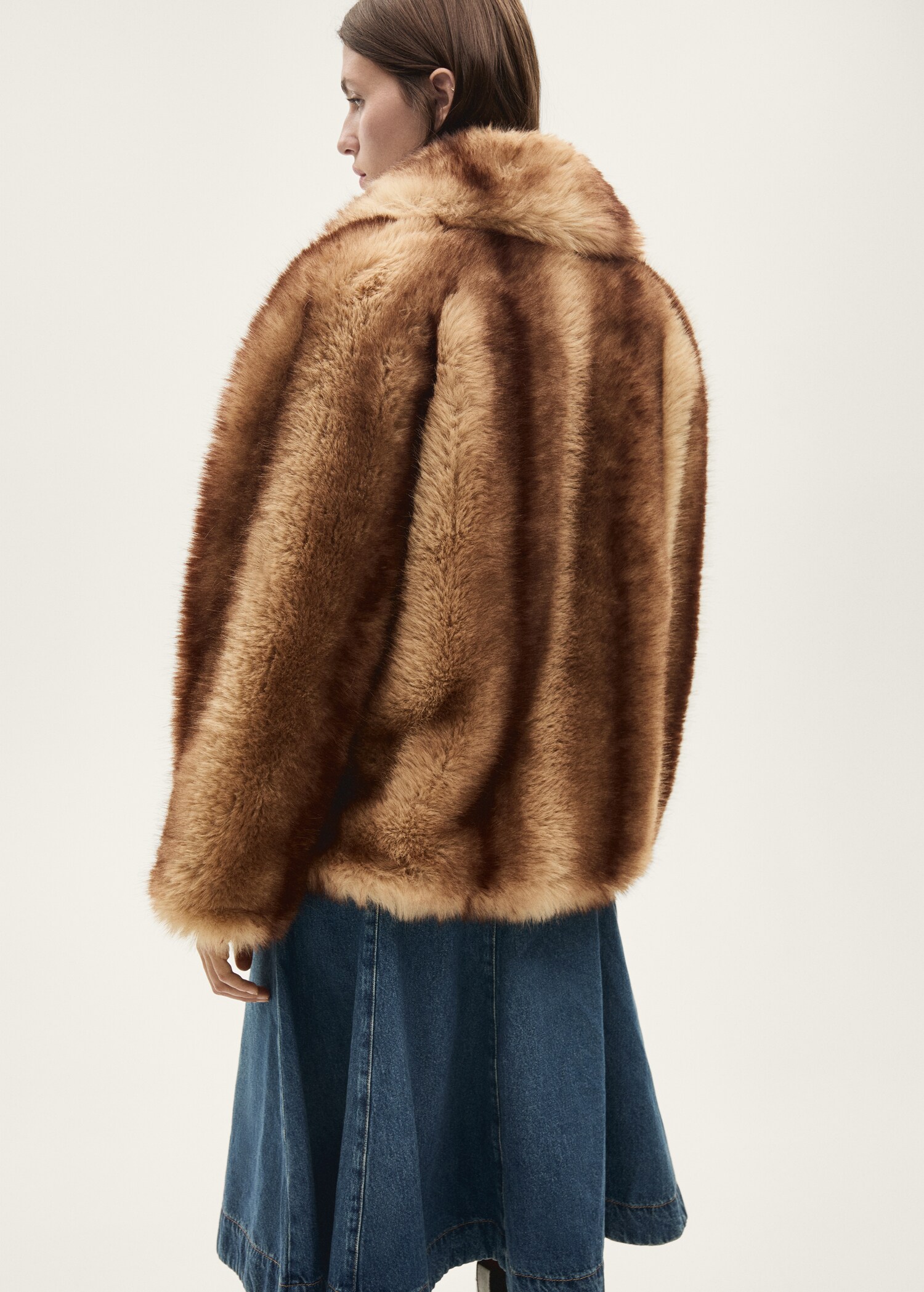 Coat with fur-effect lapels - Reverse of the article