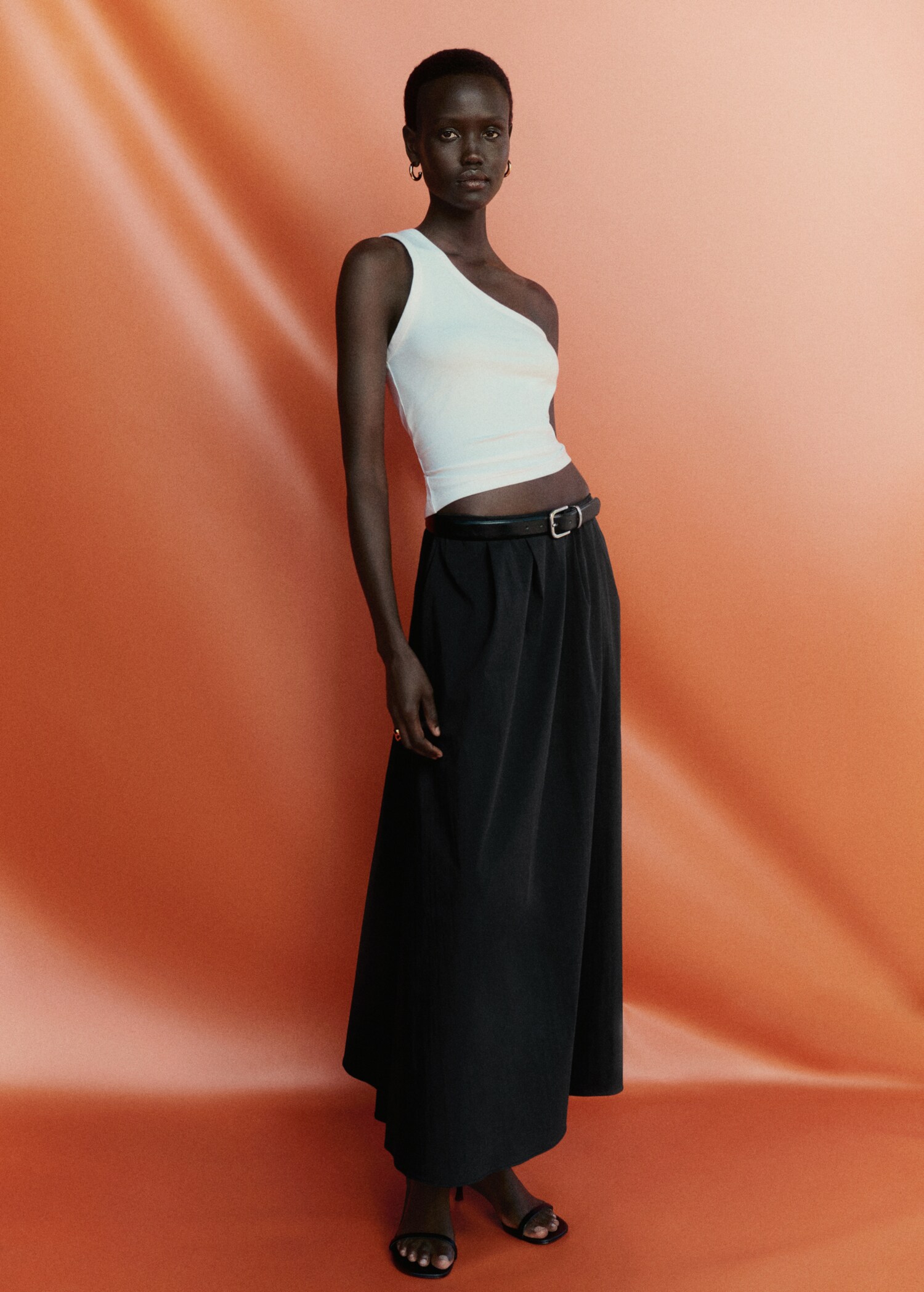 Asymmetrical cotton top - Details of the article 6