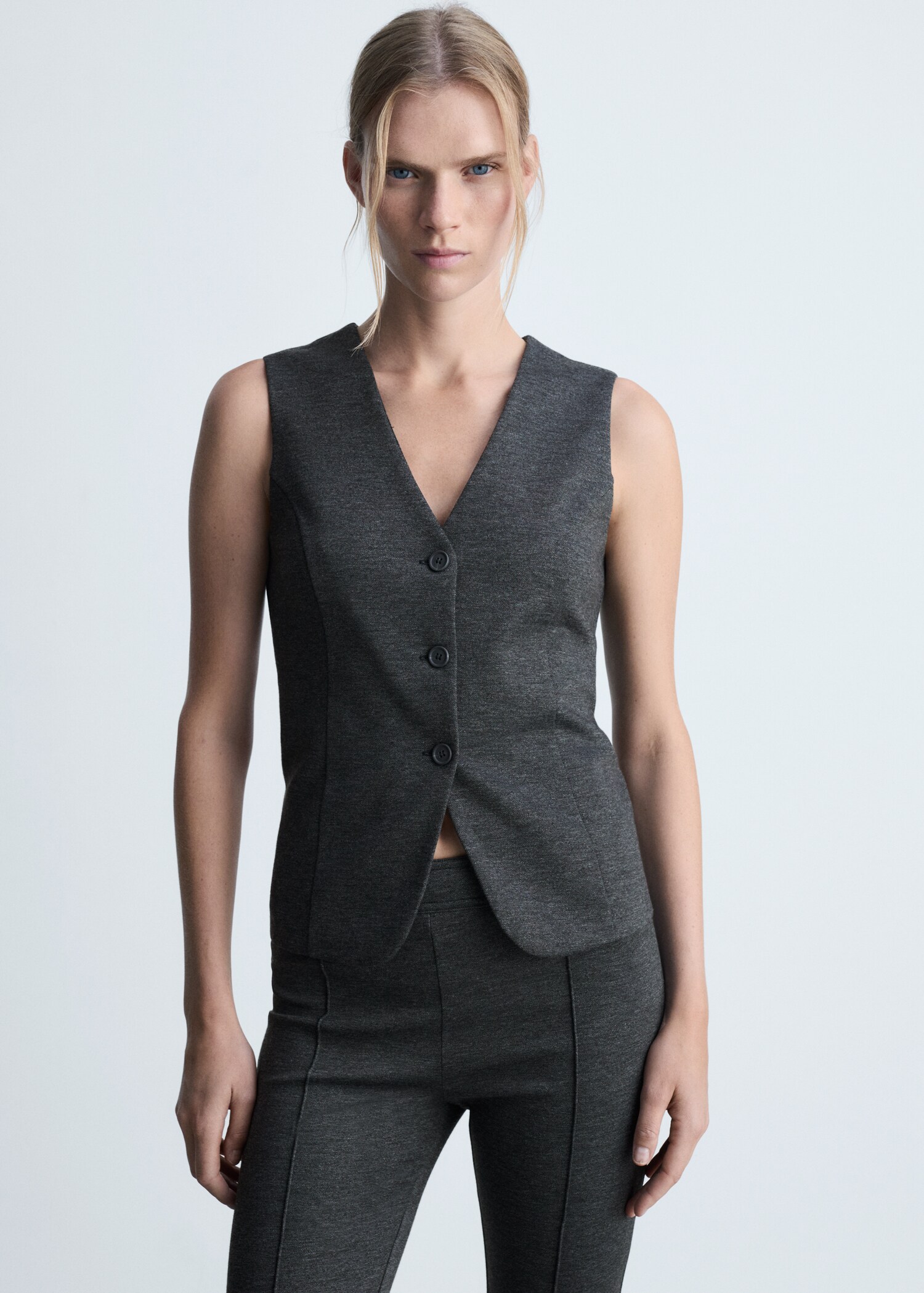 Fitted vest with buttons - Medium plane