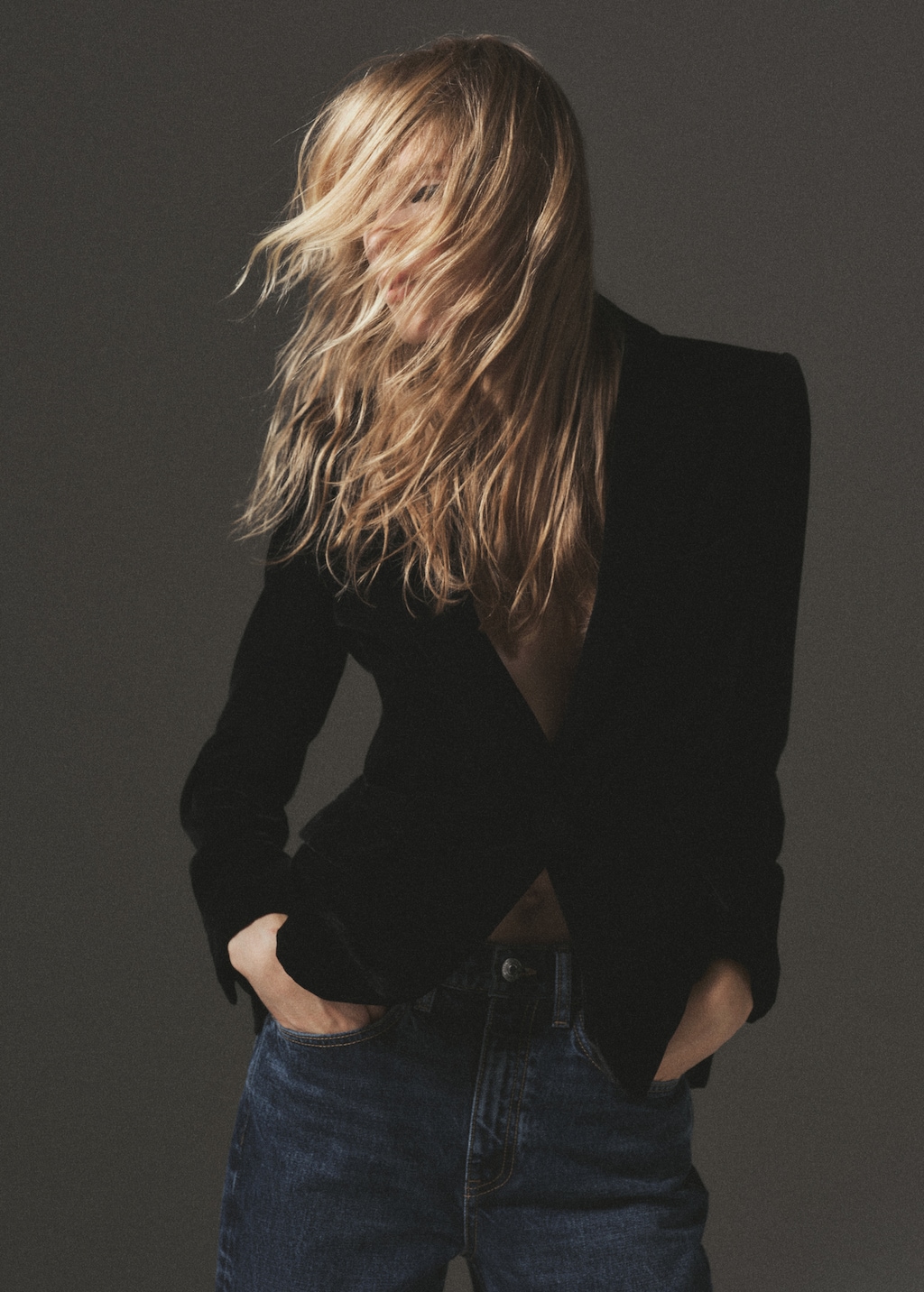 Structured velvet blazer