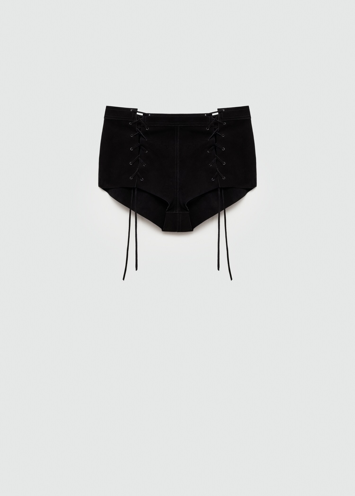 Short cuir ouvertures nœuds - Article sans modèle