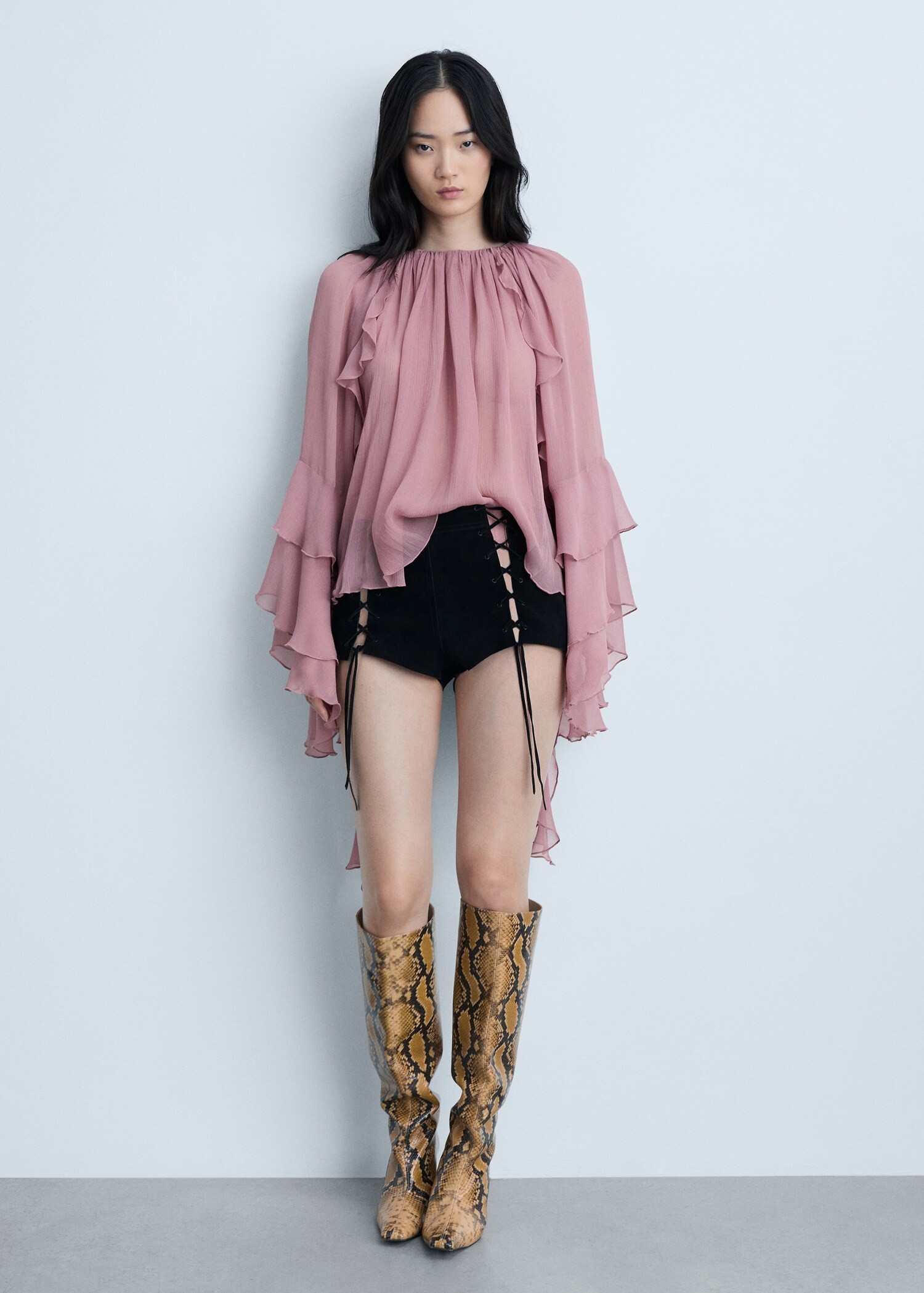 Short cuir ouvertures nœuds - Plan général