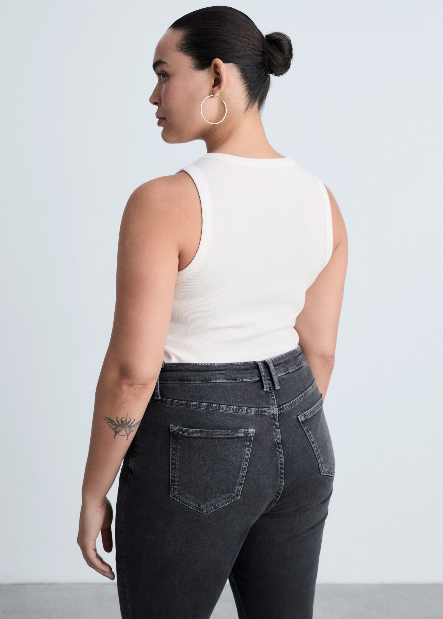 Skinnyjeans med mellanhög midja - Detaljer om artikeln 4
