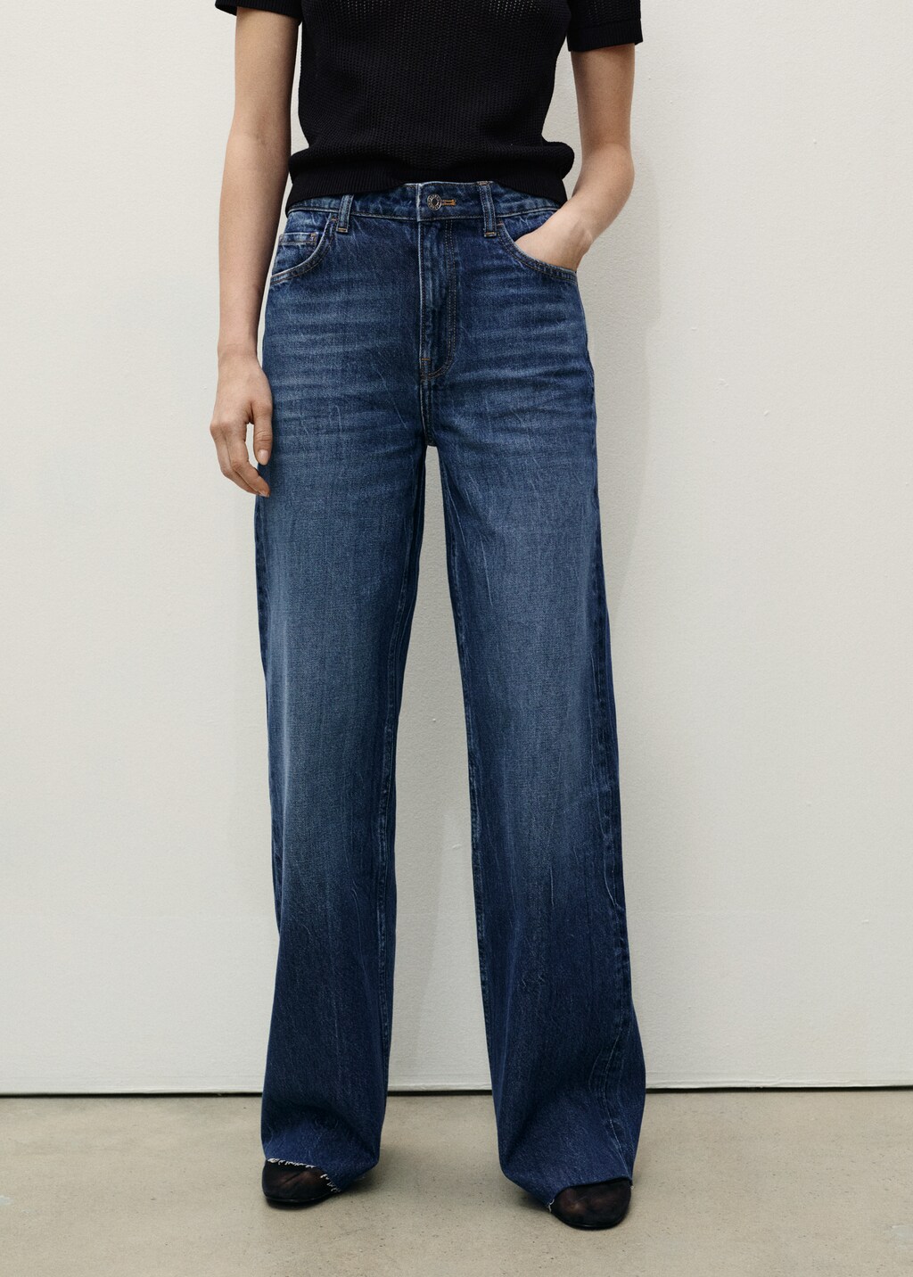 Danila wideleg high-rise jeans - Women | MANGO South Korea