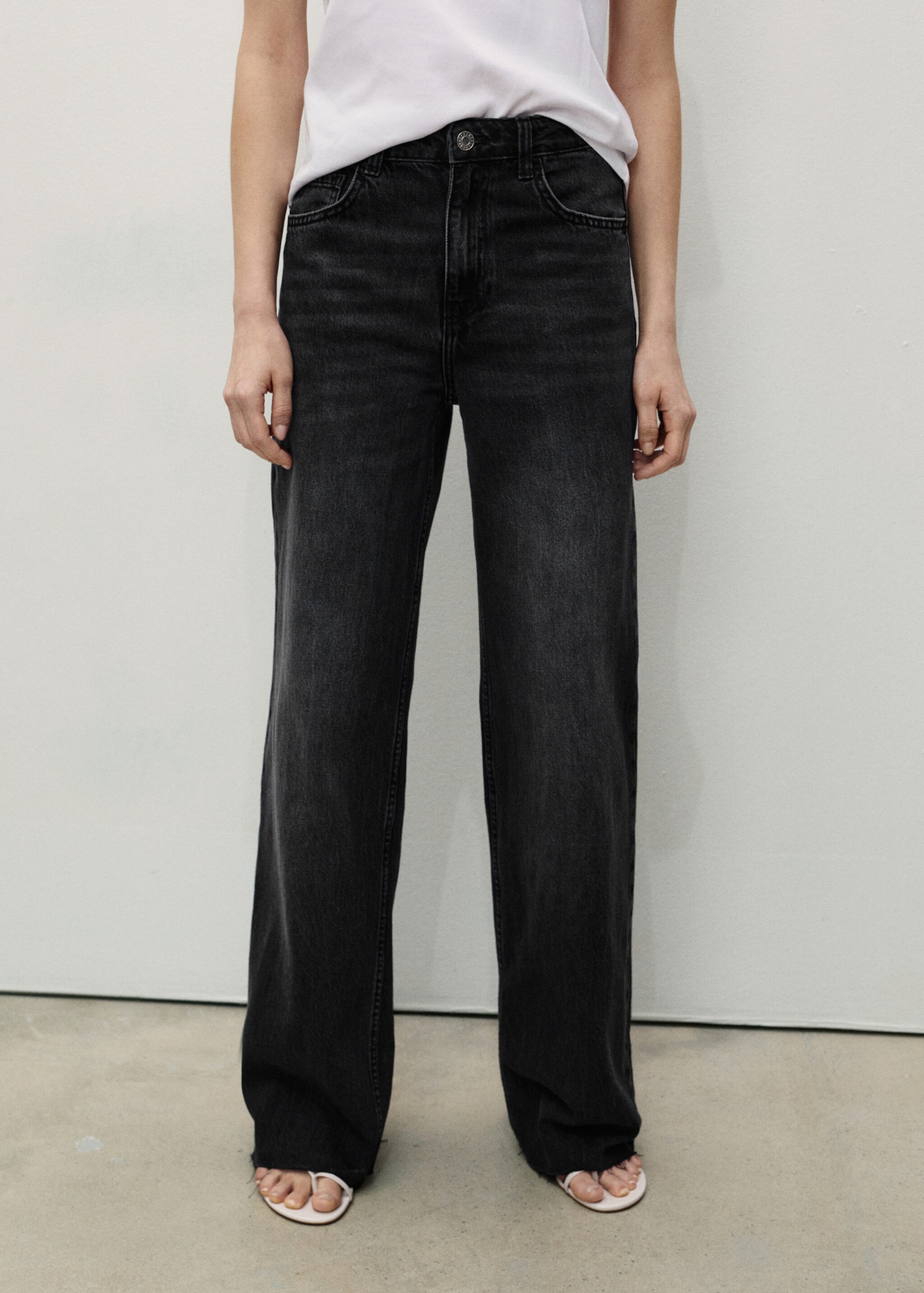 Jeans high-rise wideleg Danila - Tampilan Sedang