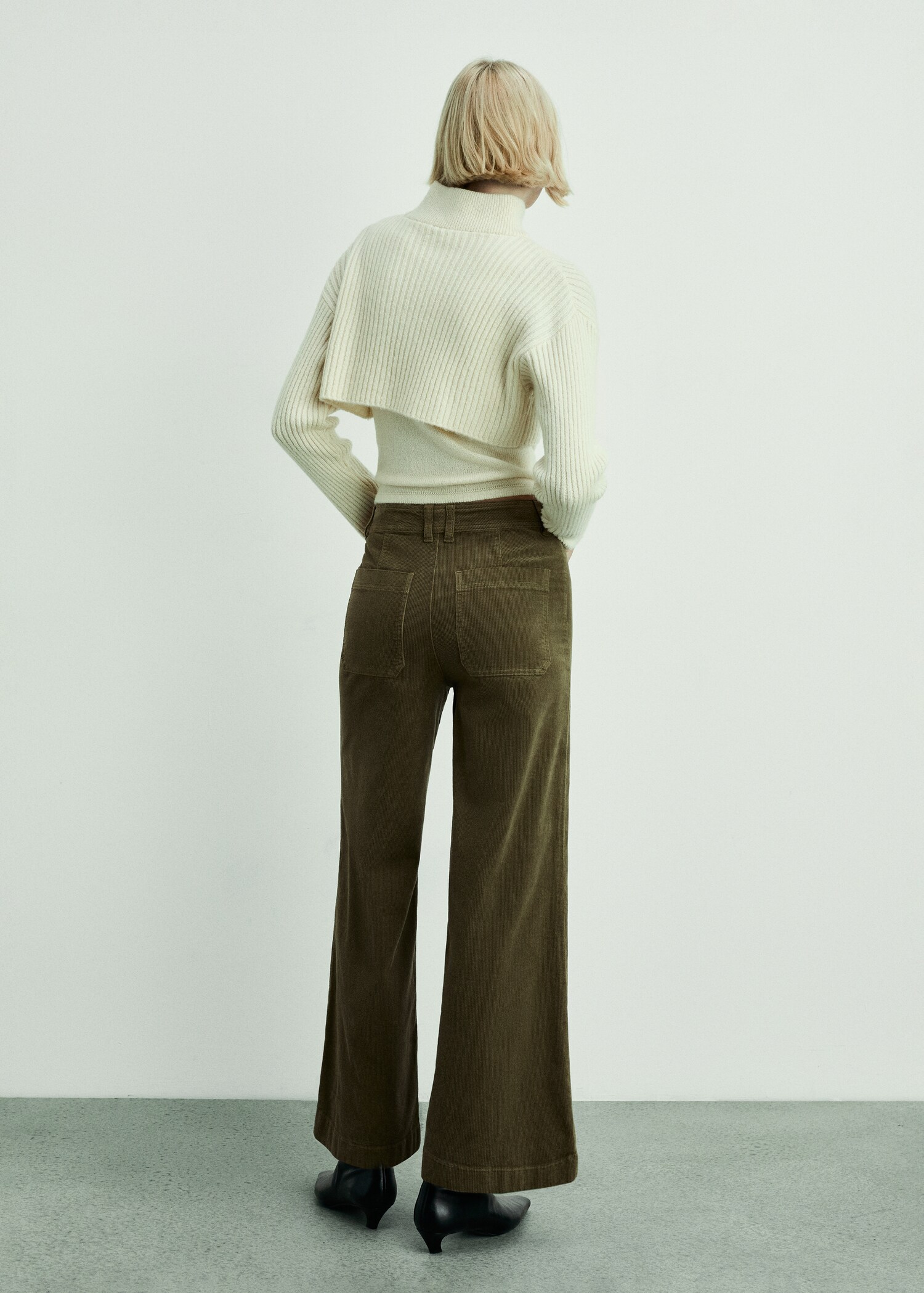 Pantalon Catherin style jupe-culotte velours côtelé - Verso de l’article