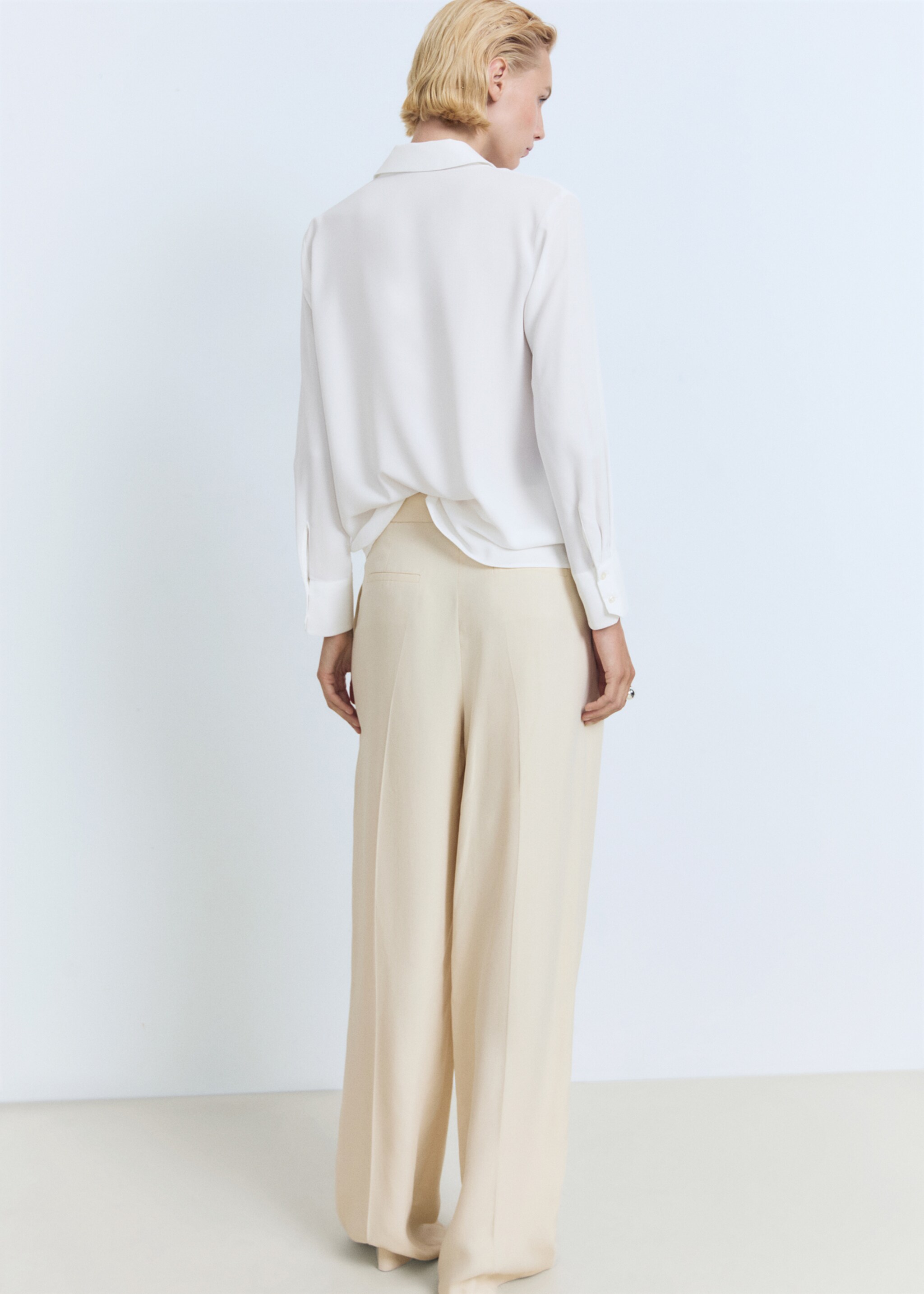 Fluid long-sleeved shirt - Reverse of the article