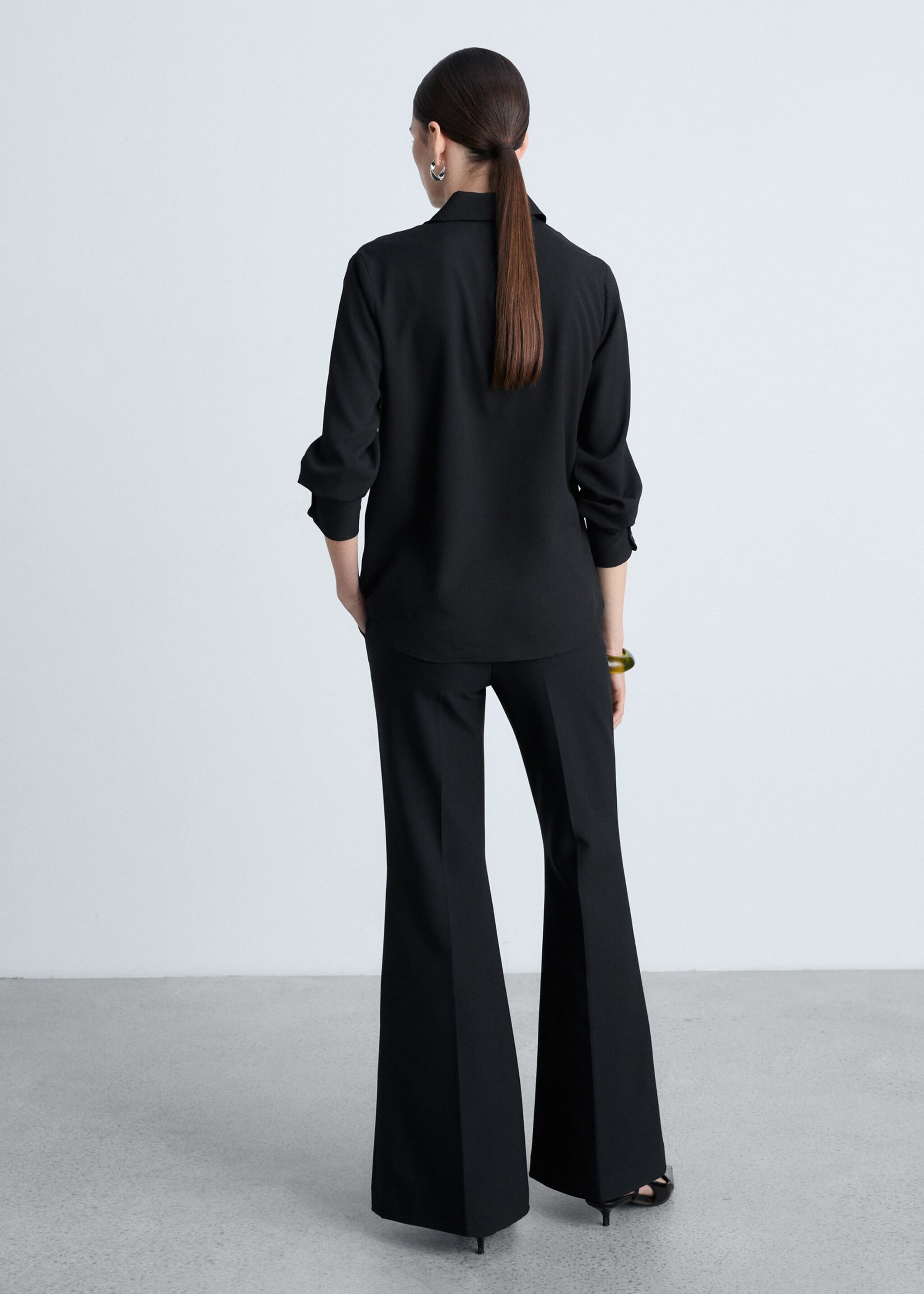 Fluid long-sleeved shirt - Reverse of the article