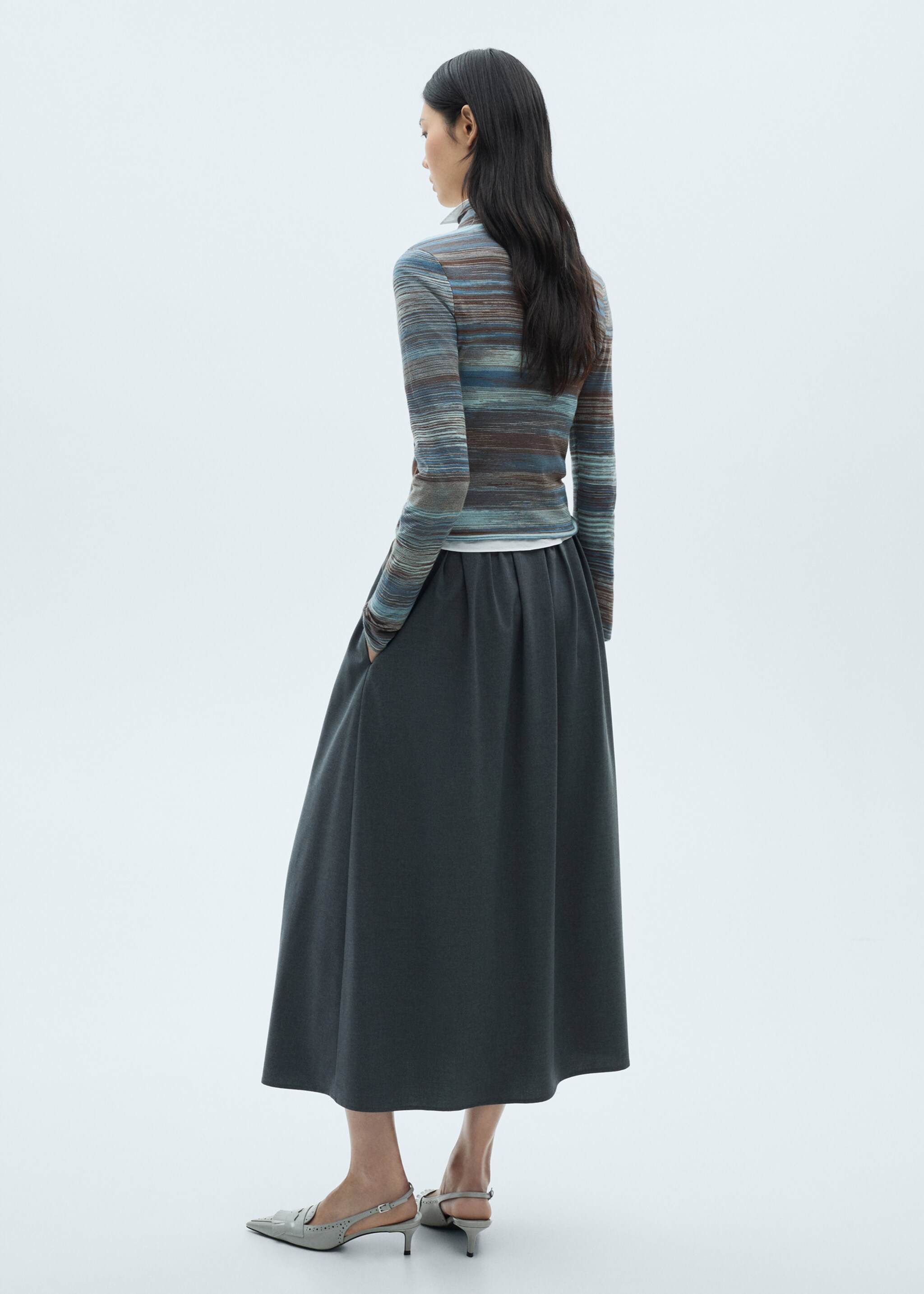 Stand-collar striped sweater - Reverse of the article