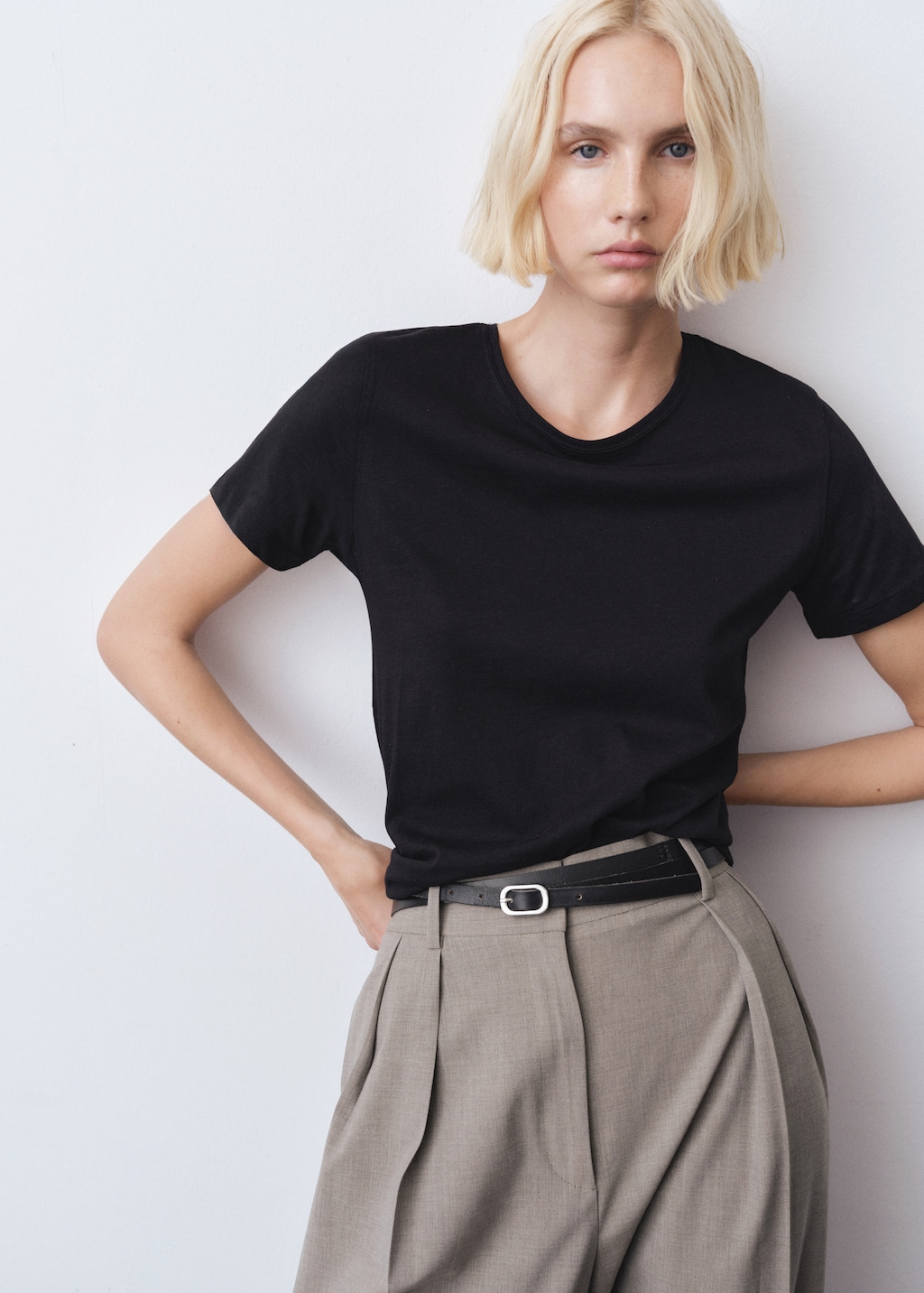 Short-sleeved cotton t-shirt