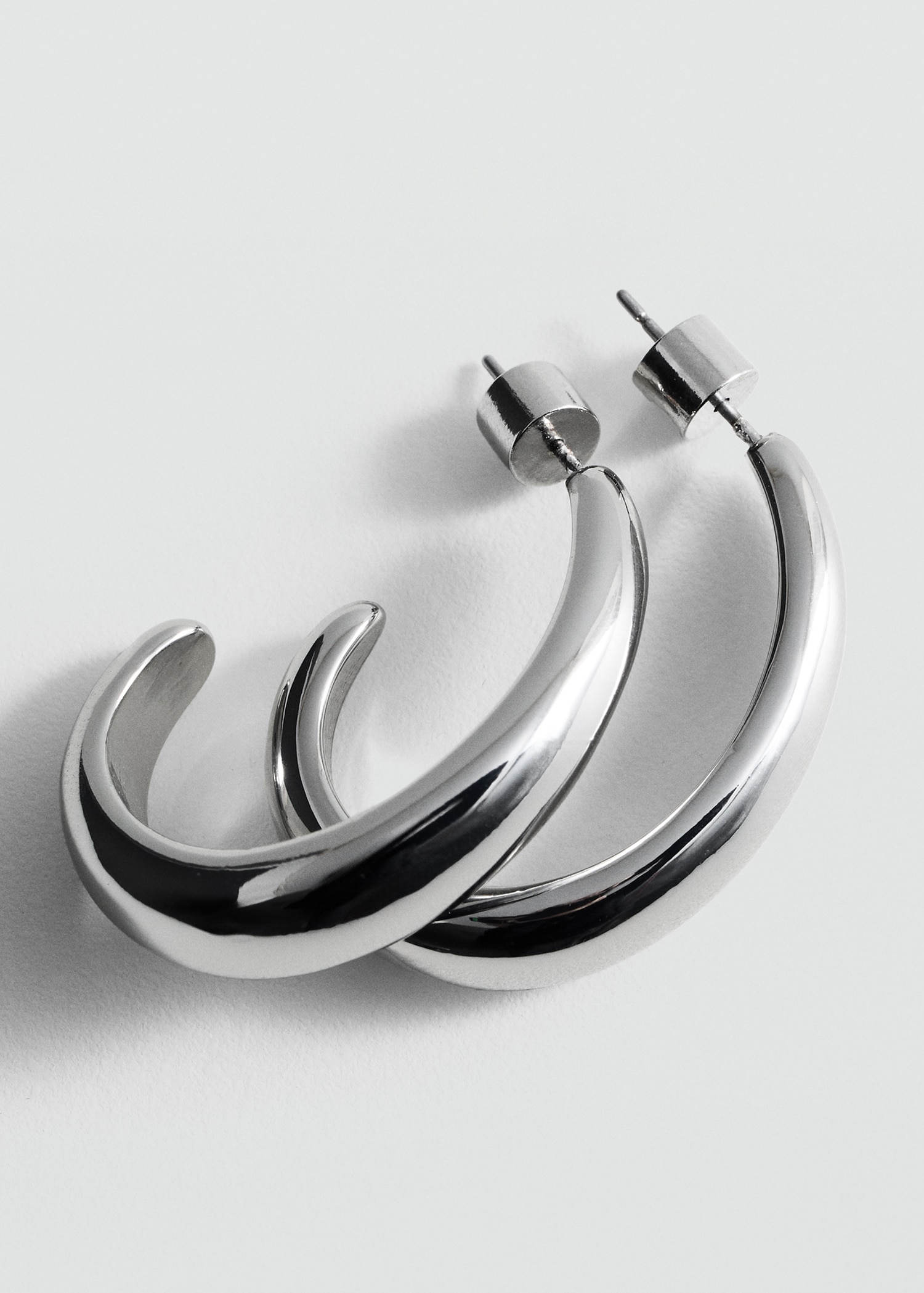 Thin oval hoop earrings - Medium plane