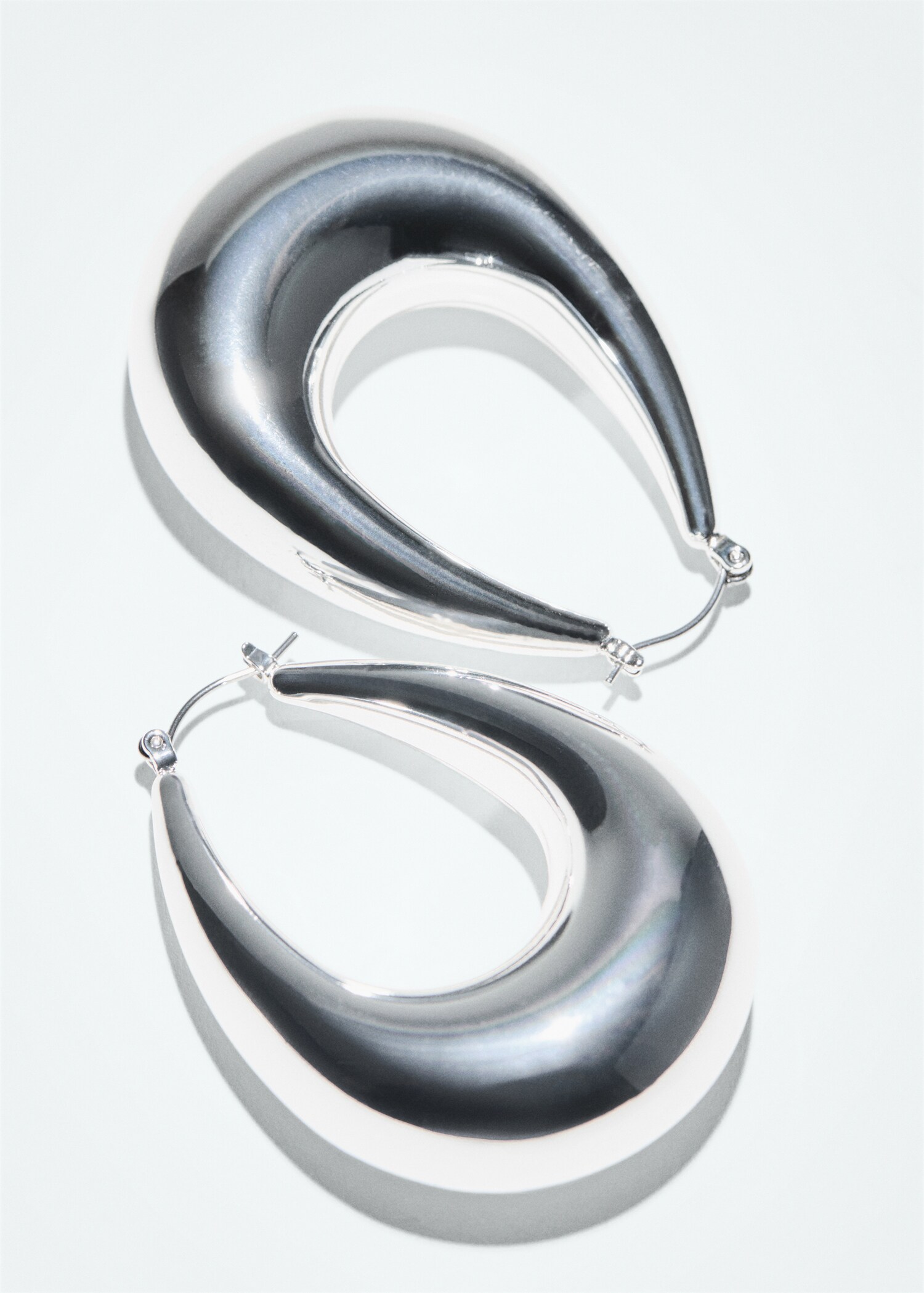 Brinco de argola oval com volume - Pormenor do artigo 5