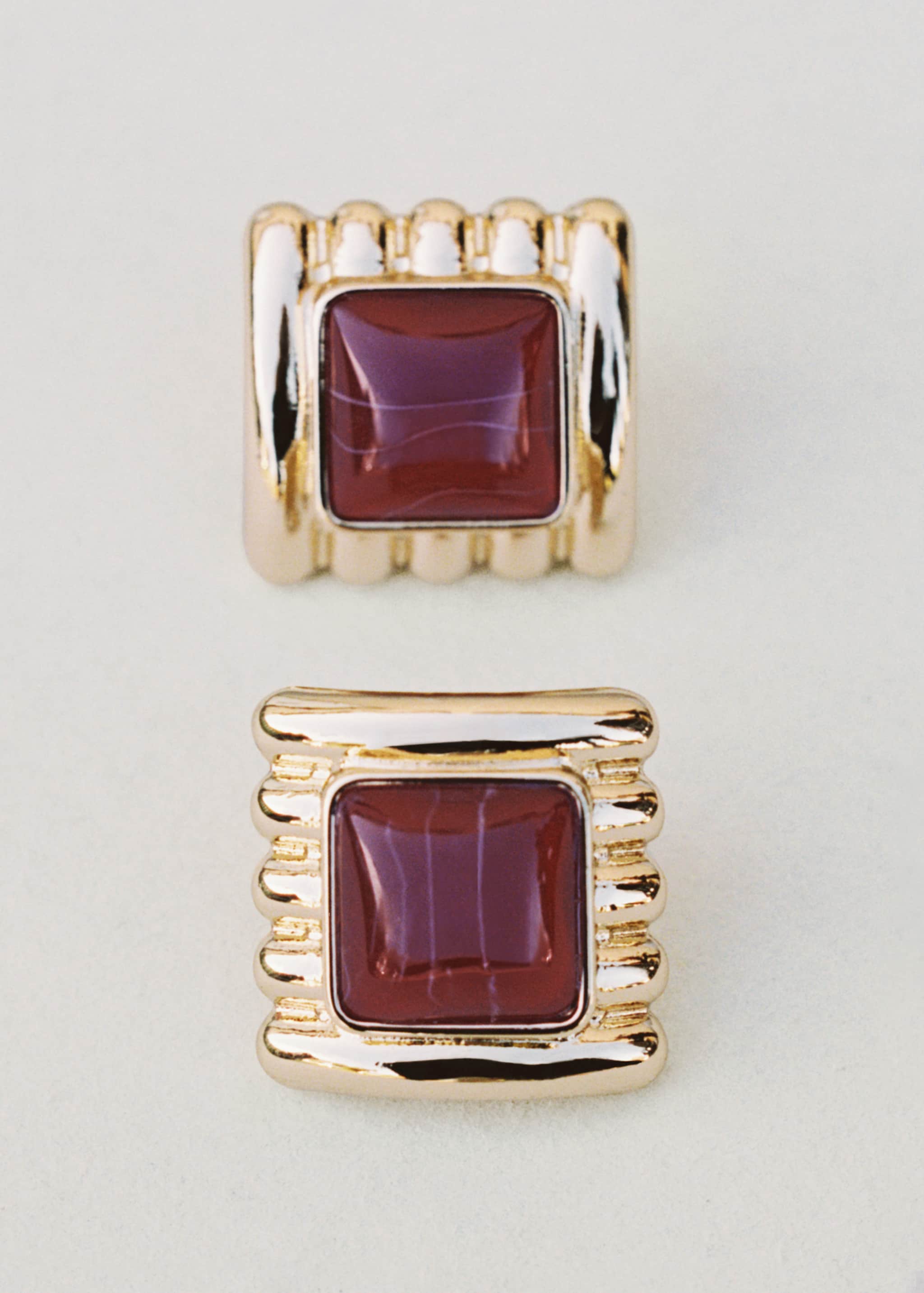 Combined square relief earrings - Details of the article 6
