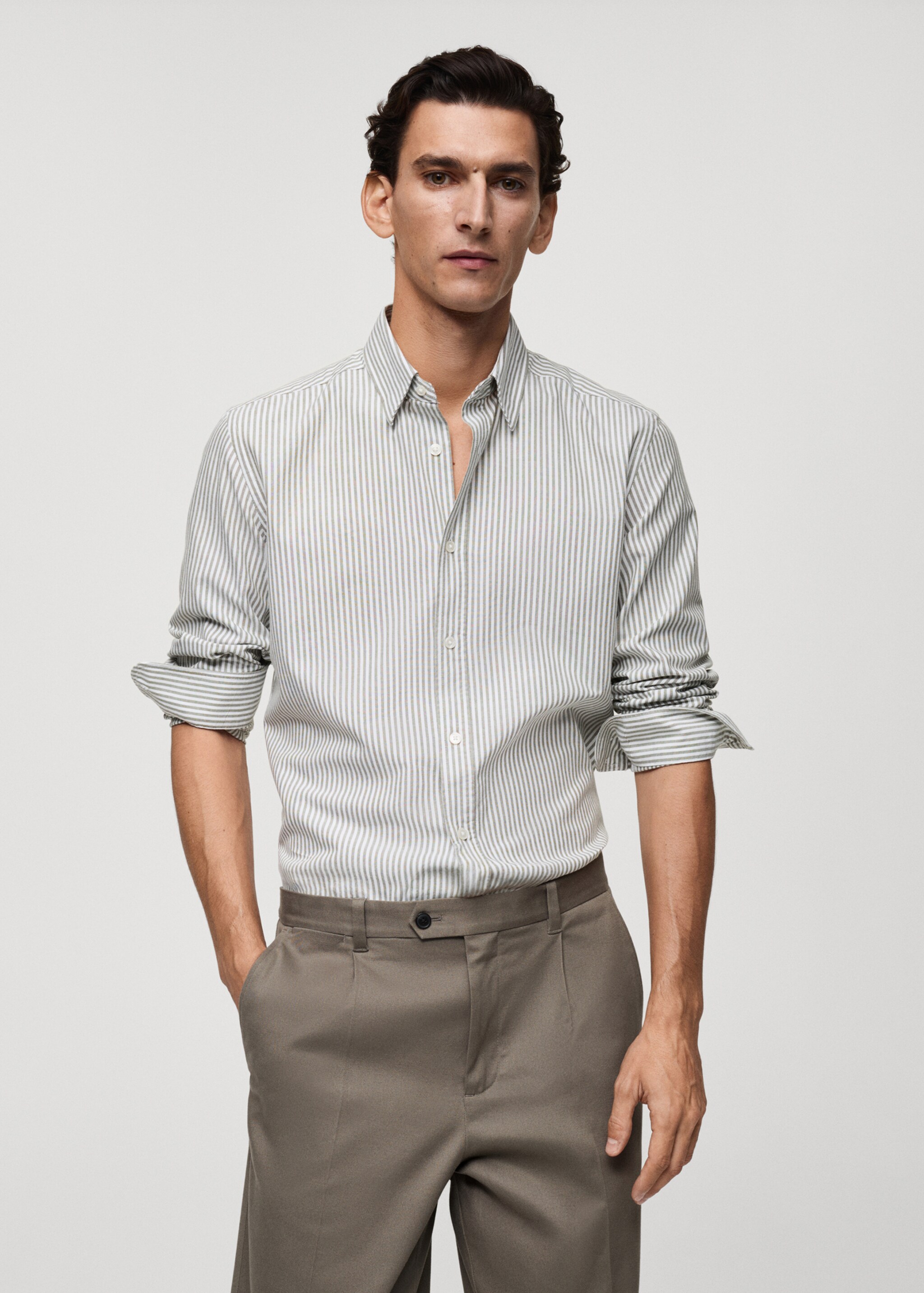100% cotton kodak striped shirt - Medium plane