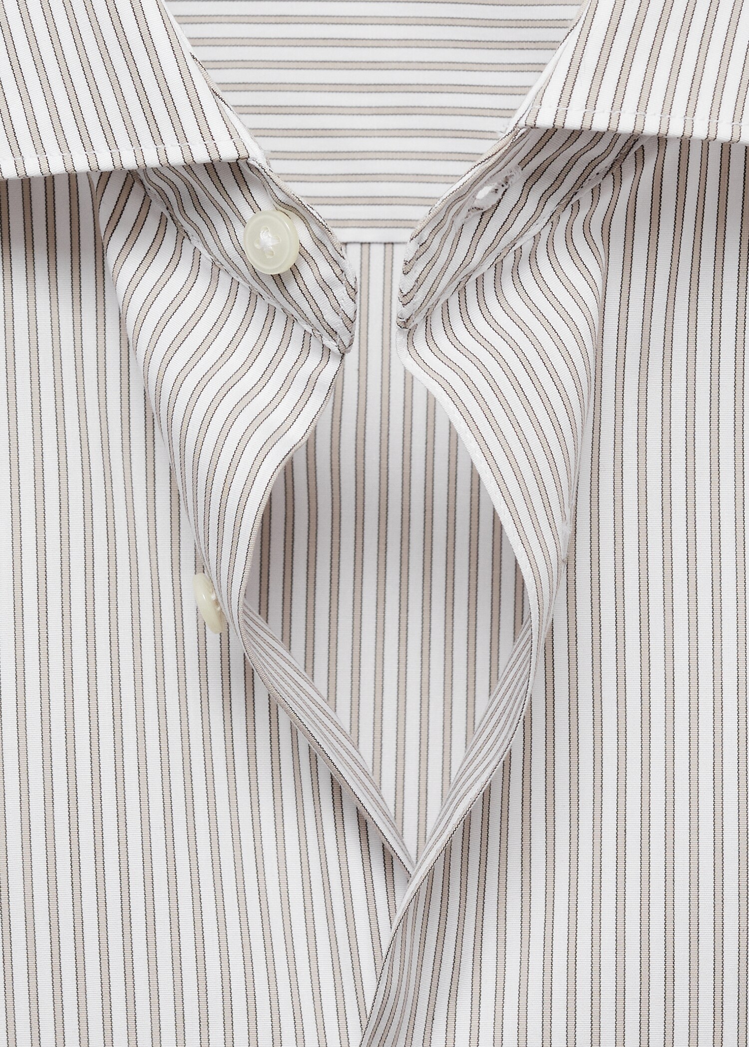 Gestreiftes Slim Fit-Hemd aus Baumwolle - Detail des Artikels 8