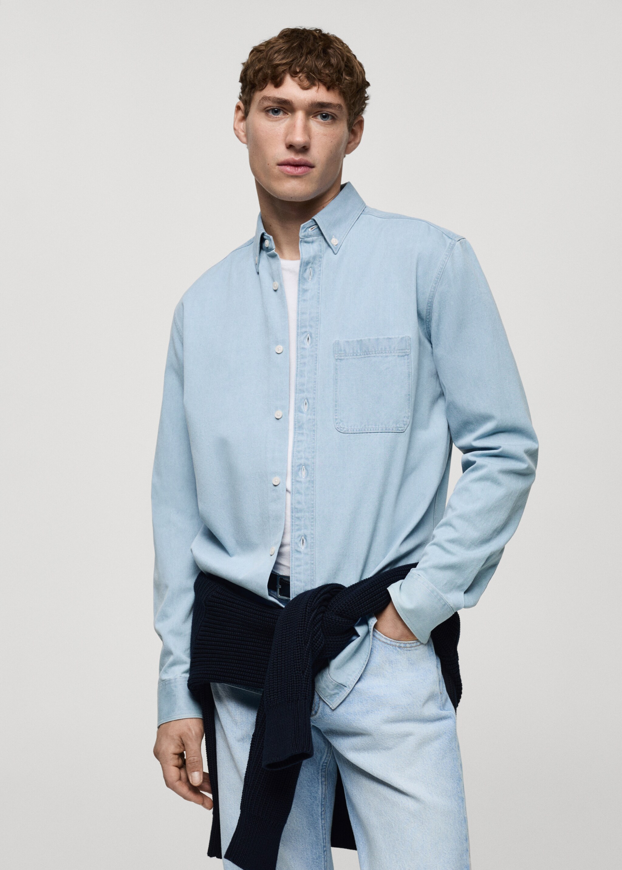 Chemise en jean 100 % coton - Plan moyen
