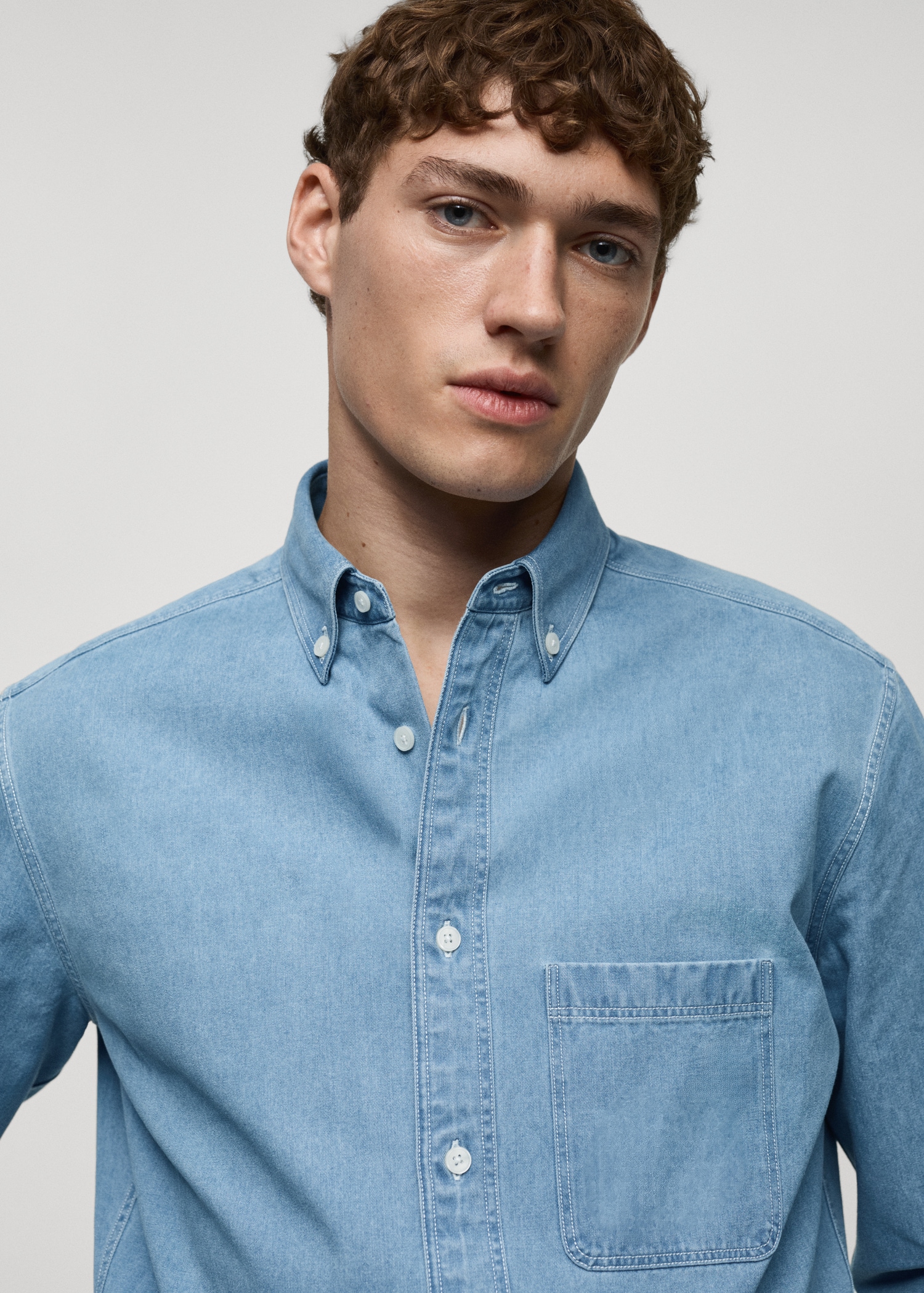 Regular fit denim shirt - Details of the article 1