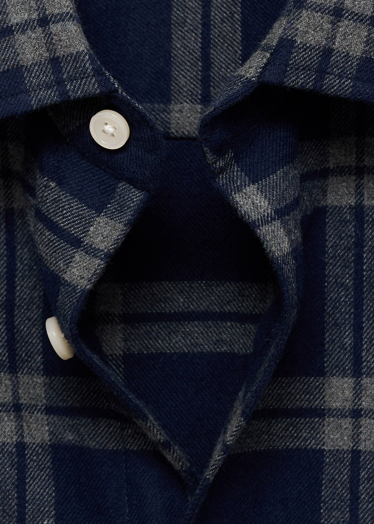 Kariertes Overshirt aus 100 % Baumwoll-Flanell - Detail des Artikels 8