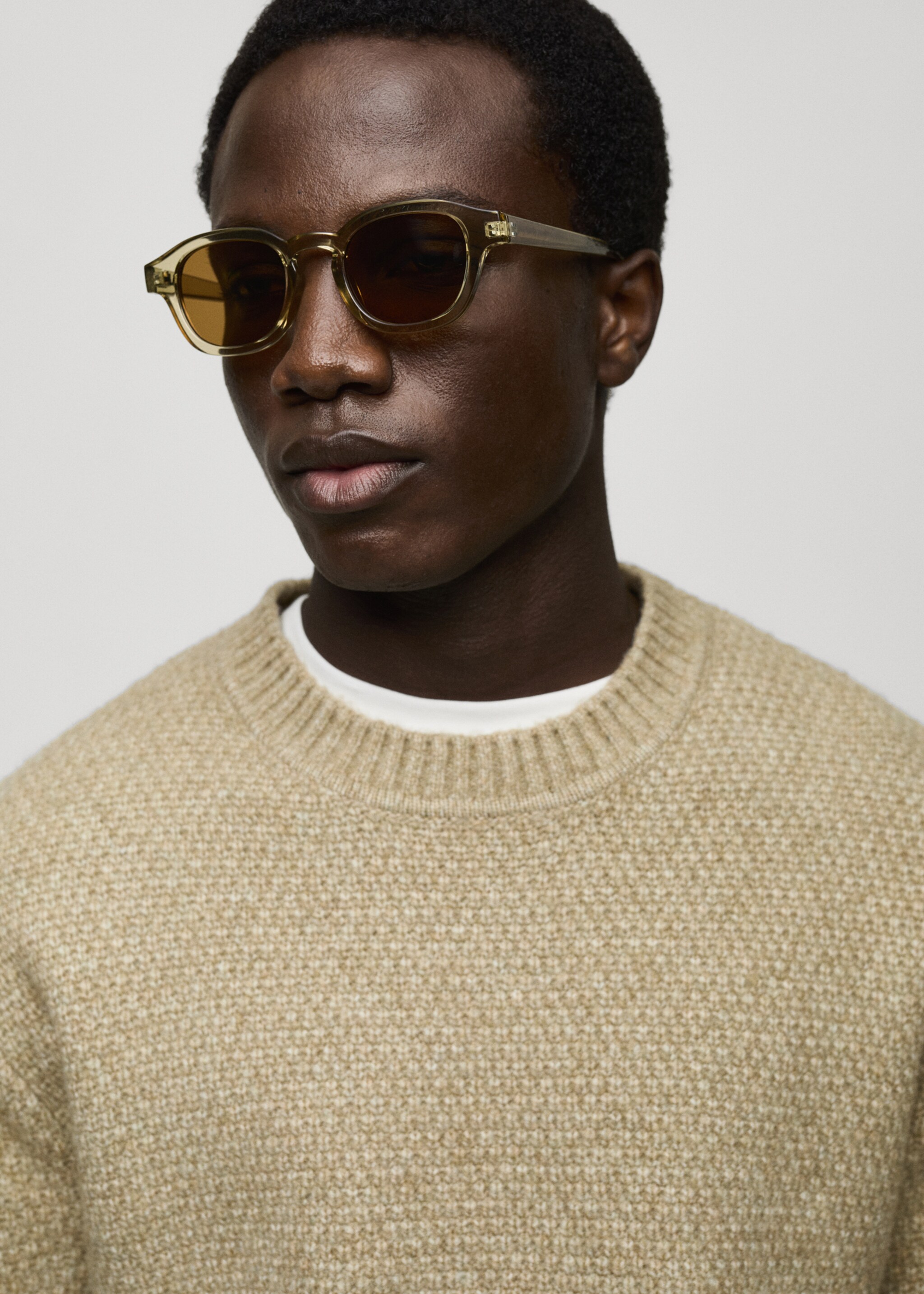 Structured knitted sweater - Details of the article 1