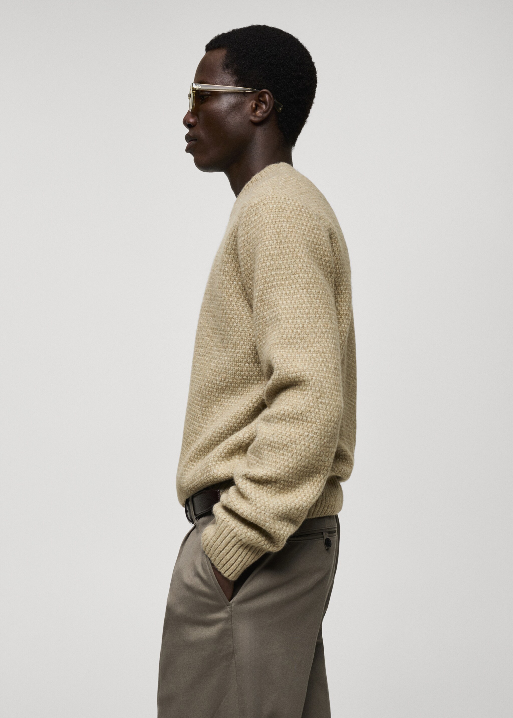 Structured knitted sweater - Details of the article 2