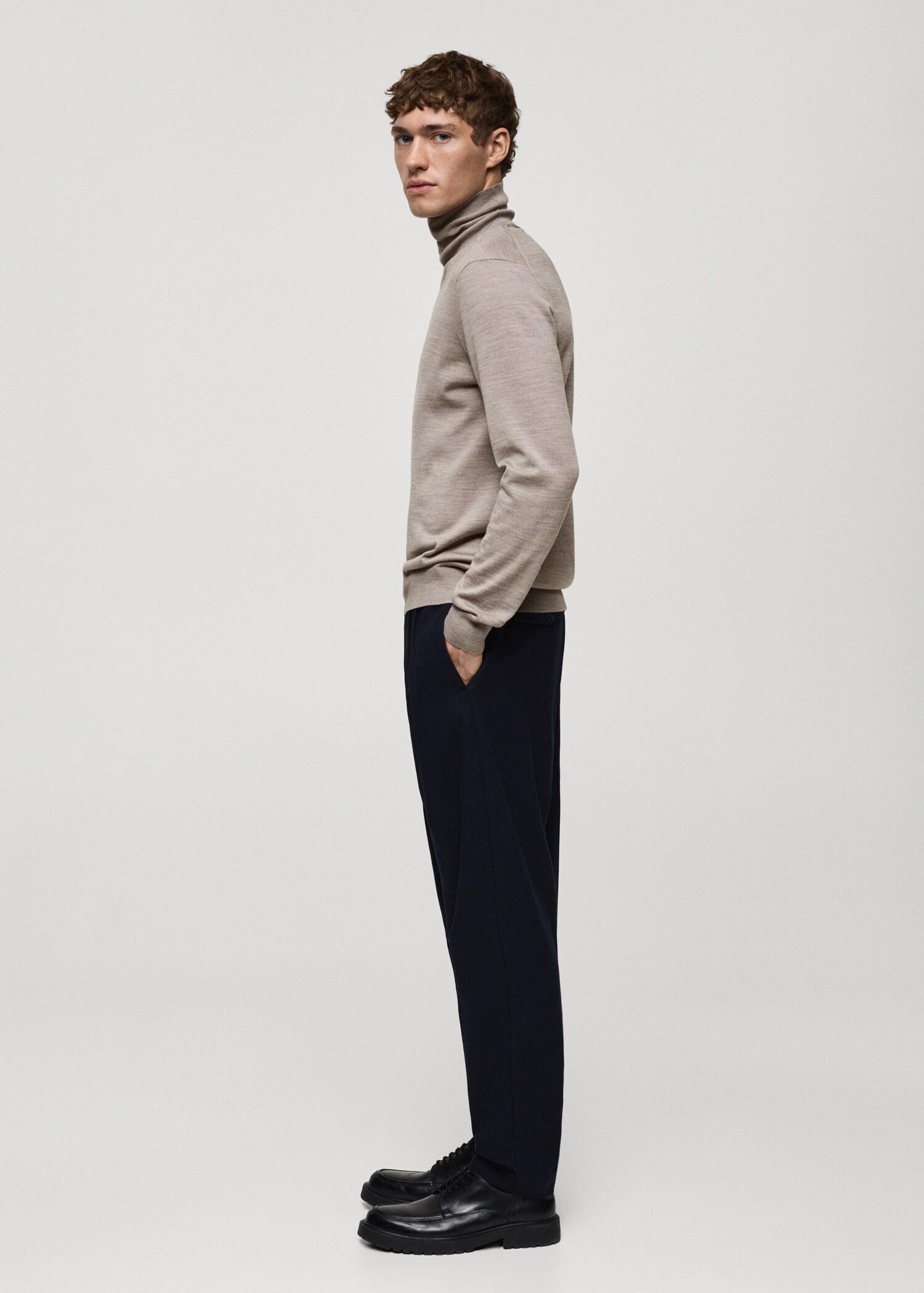 100% merino wool turtleneck sweater - Details of the article 2